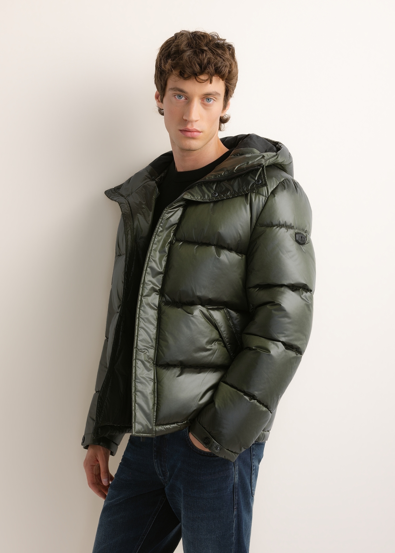 Men's green quilted jacket with hood KURMT-0340-8B(Z26)