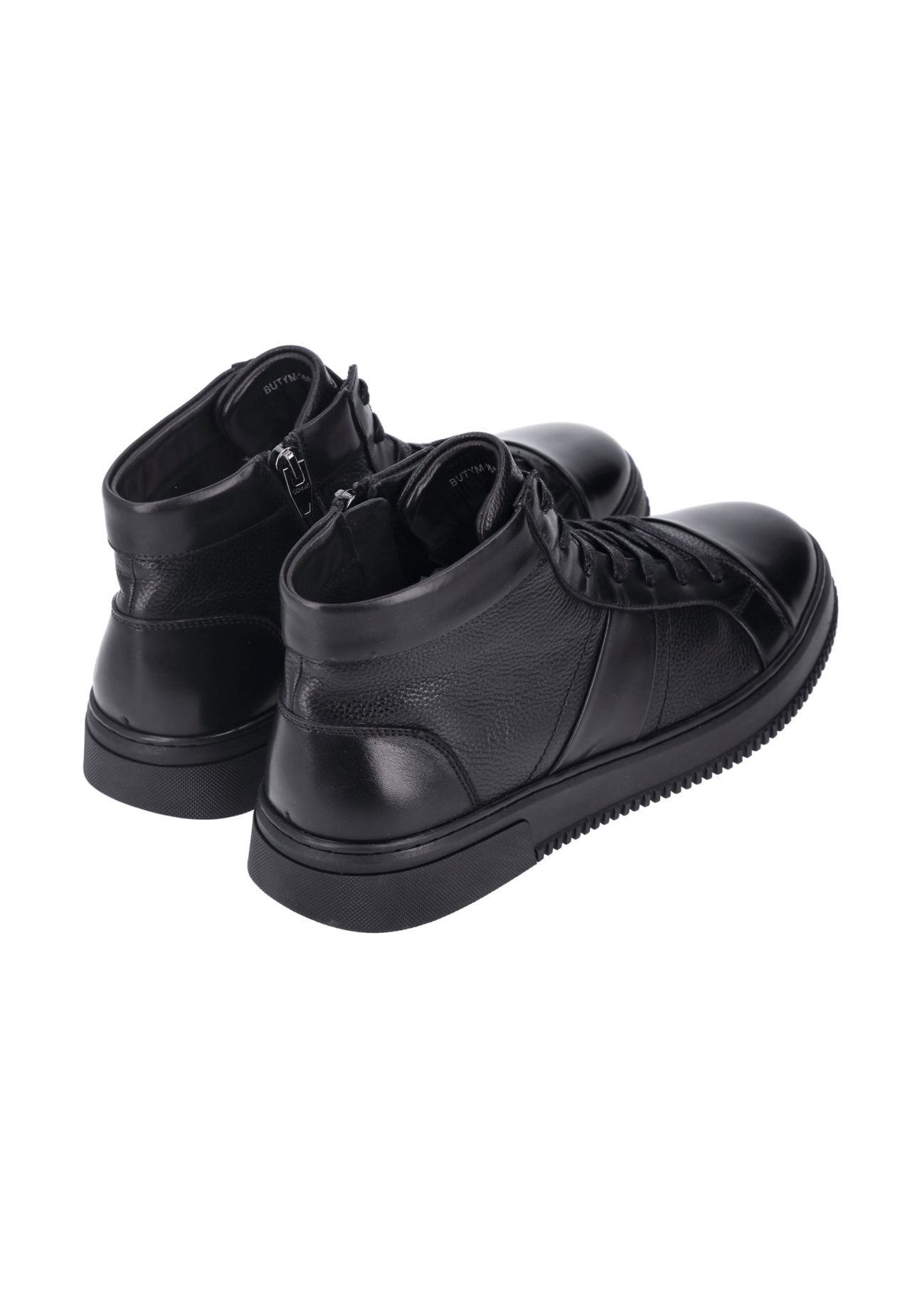 Black leather sports shoes BUTYM-0568-99(Z26), back view of the product on a white background.