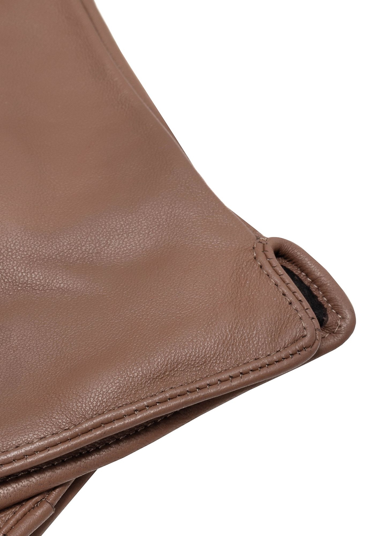 Women's camel leather gloves REKDS-0001A-1D(Z26), close-up of product detail, view on white background.