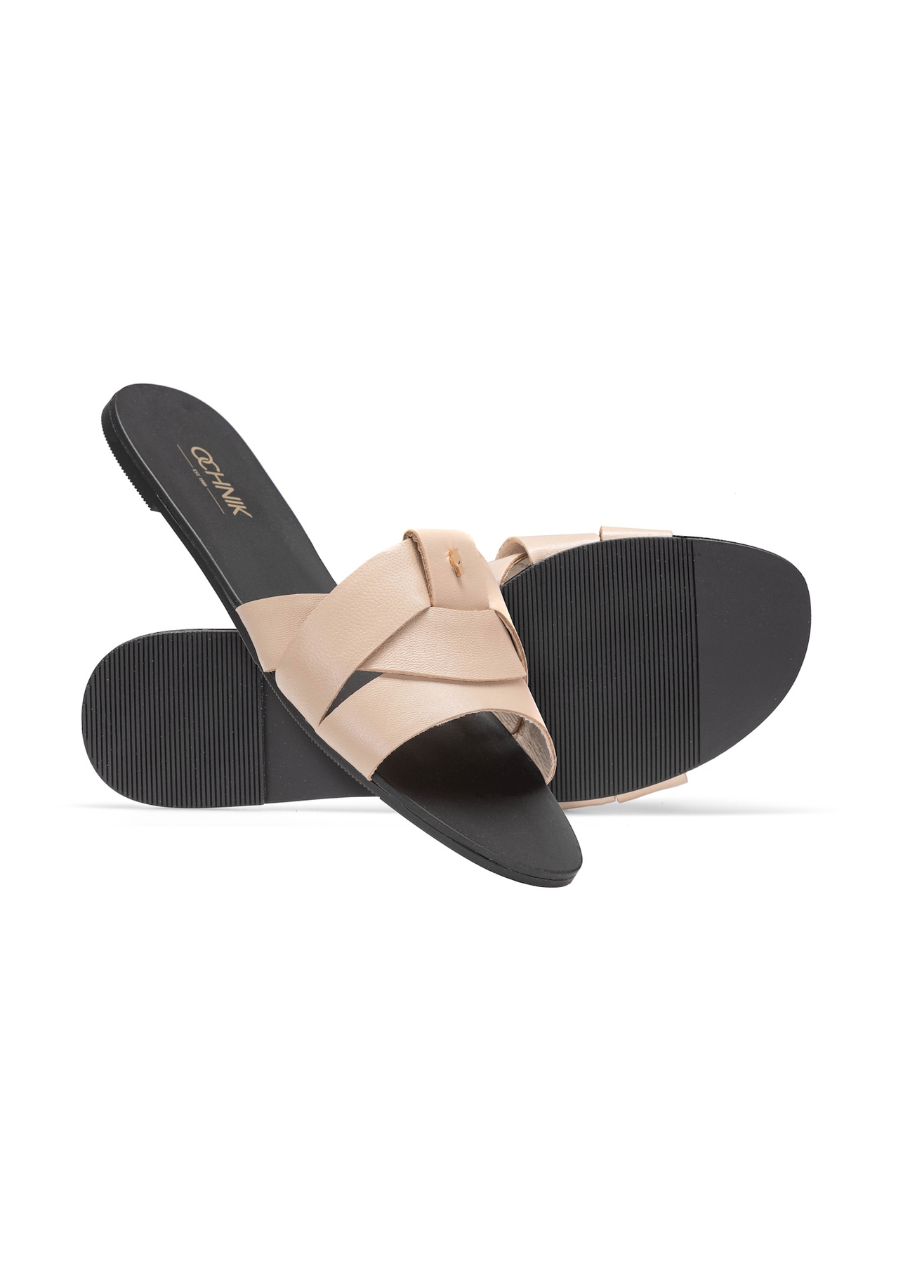 Beige women's flip-flops with braid BUTYD-0903C-1B(W26), diagonal product view on a white background.