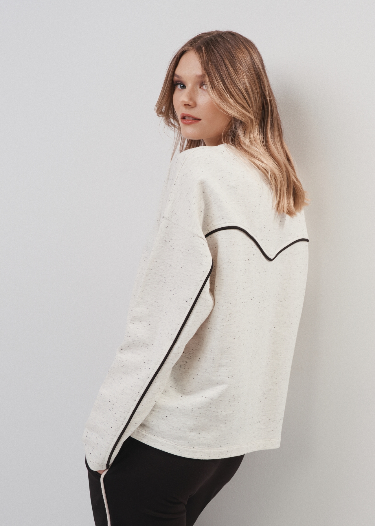 Women's hoodless sweatshirt BLZDT-0094-12(Z23)-03