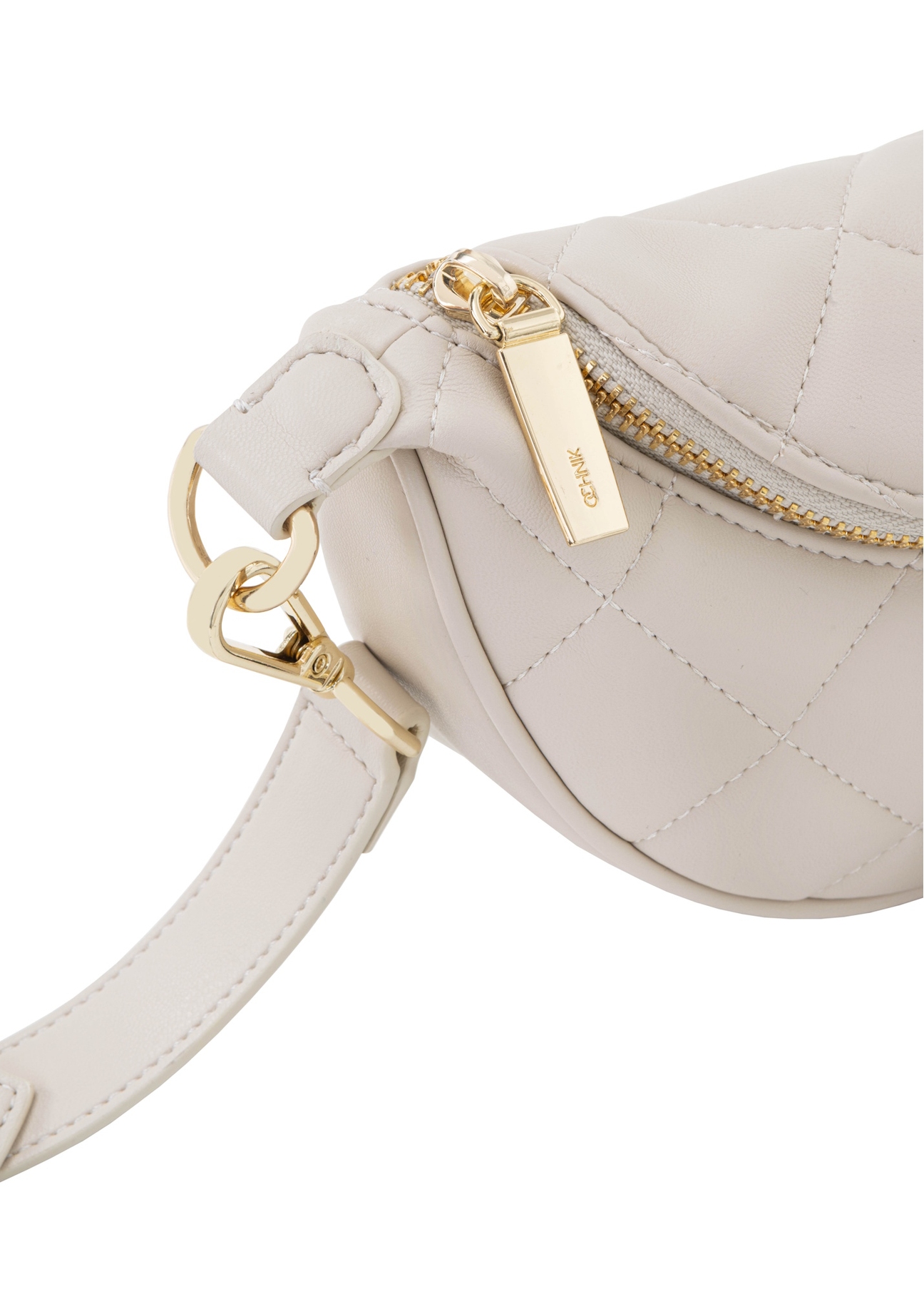 Cream quilted women's handbag TOREC-1091-0B(W26), close-up of the product detail on a white background.