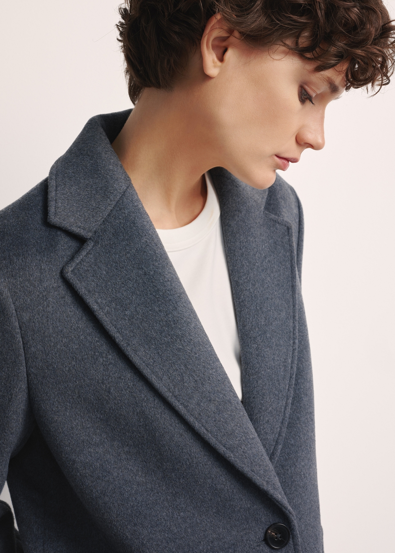 Gray woolen women's coat PLADT-0065-91(Z25) - close-up of a model on a white background.