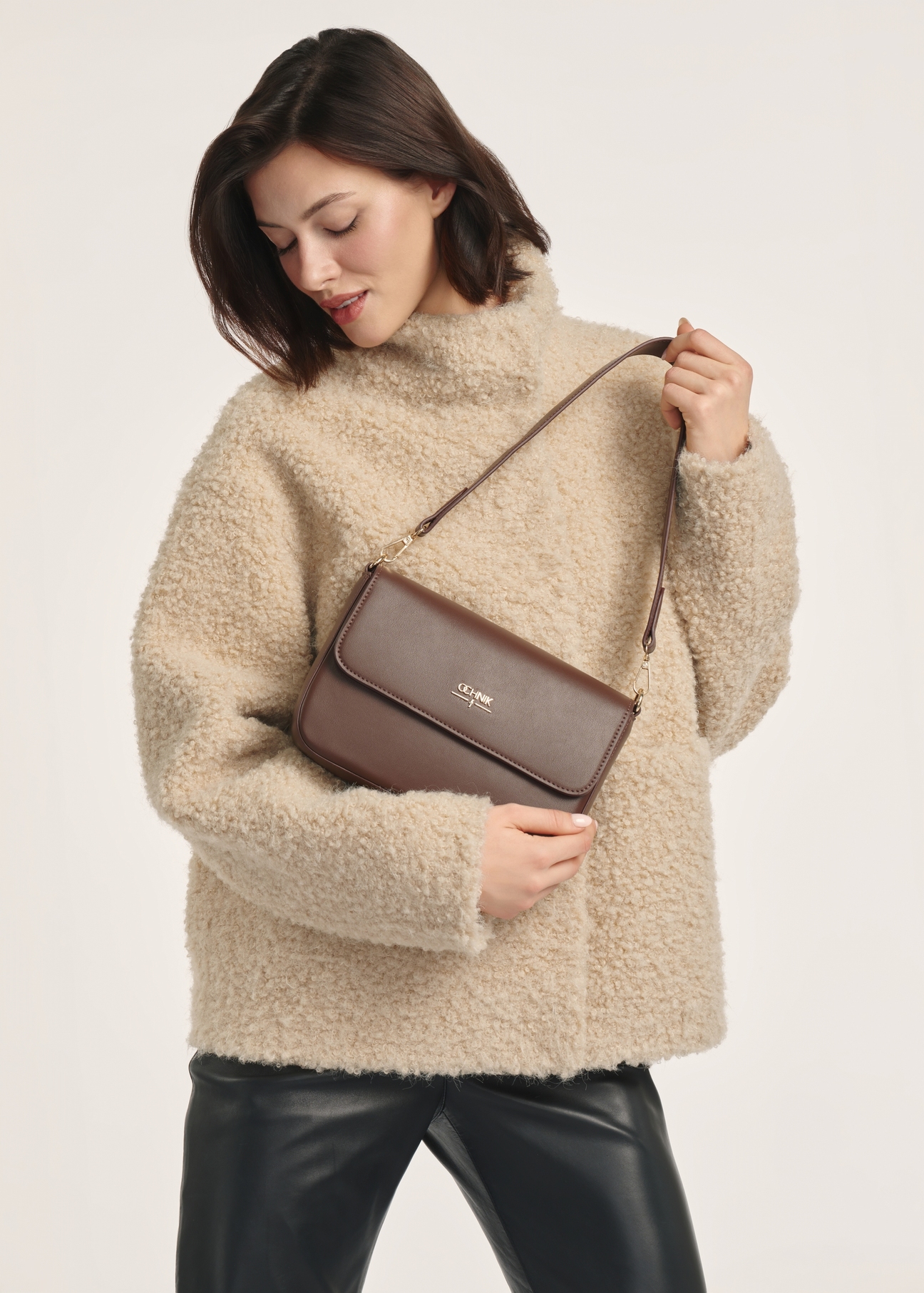 Chocolate women's messenger bag TOREC-0930B-89(Z25)