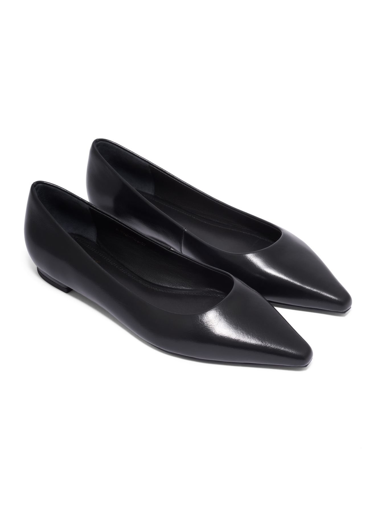 Women's black leather ballet flats BUTYD-1308-99(Z26). Front diagonal view on white background.