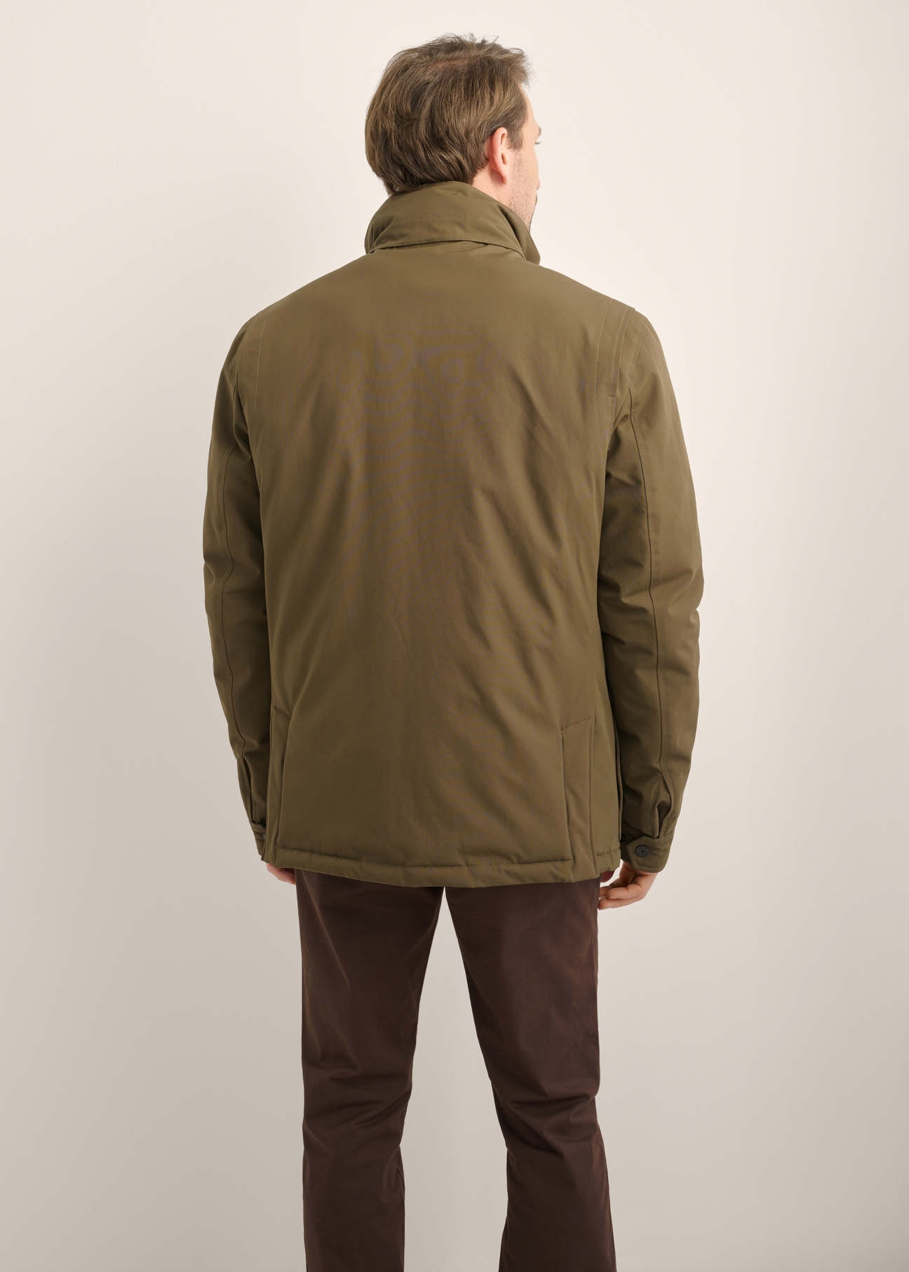 Men's transitional khaki jacket KURMT-0437-8D(Z26), product view from the back on the model. Half of the silhouette visible.