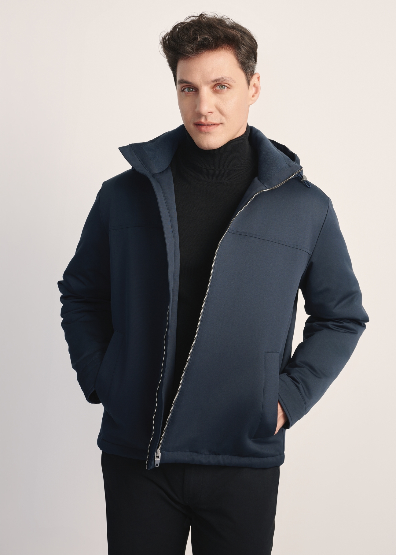 Men's navy blue jacket with hood KURMT-0386-69(Z25), product visible from the front on the model, half of the silhouette visible.