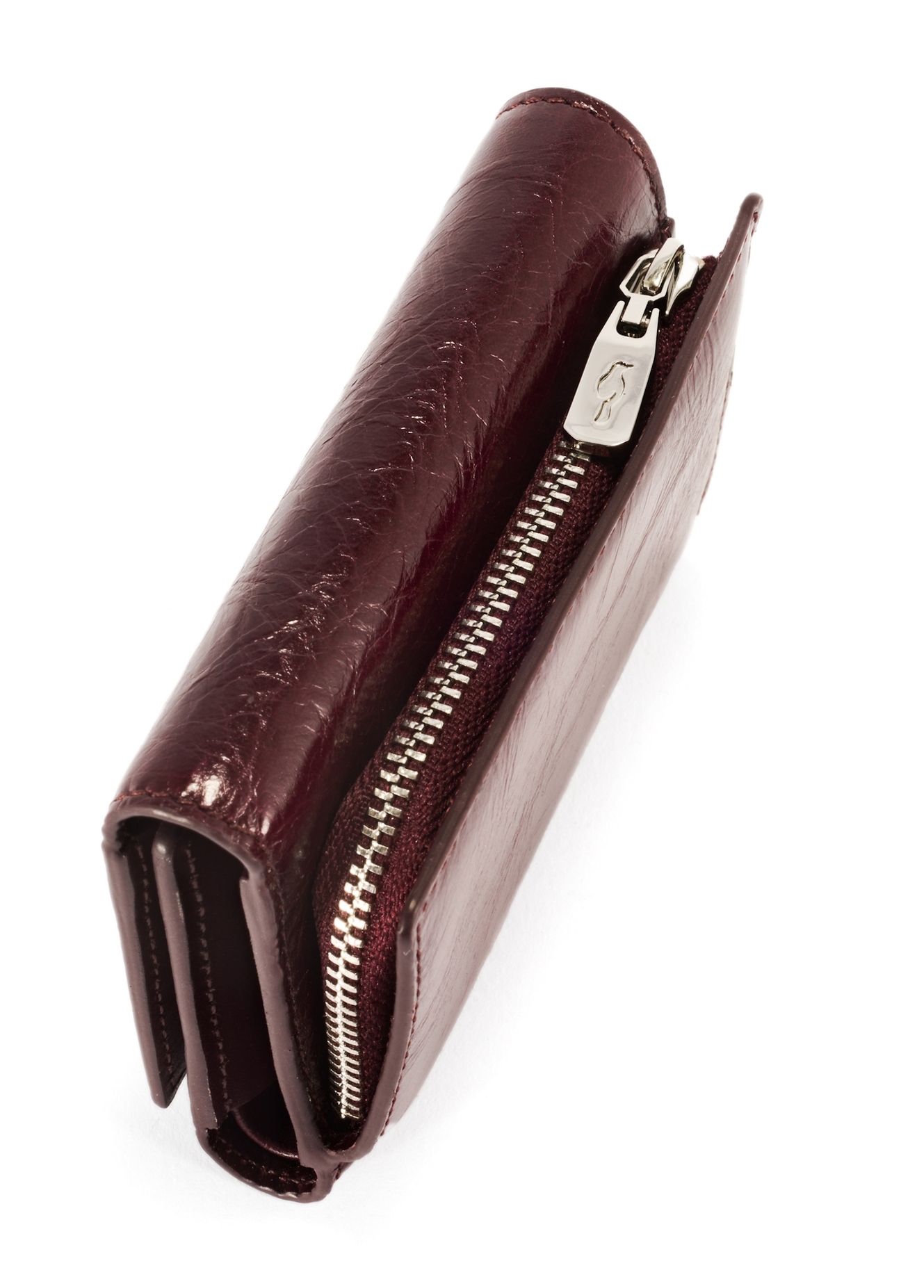 Small burgundy women's wallet PORES-0967-49(Z25), close-up of the product detail, view on a white background.