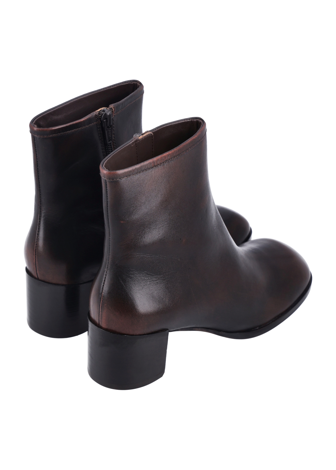 Dark brown leather women's ankle boots BUTYD-1359-1L(Z26), product view from the back on a white background.