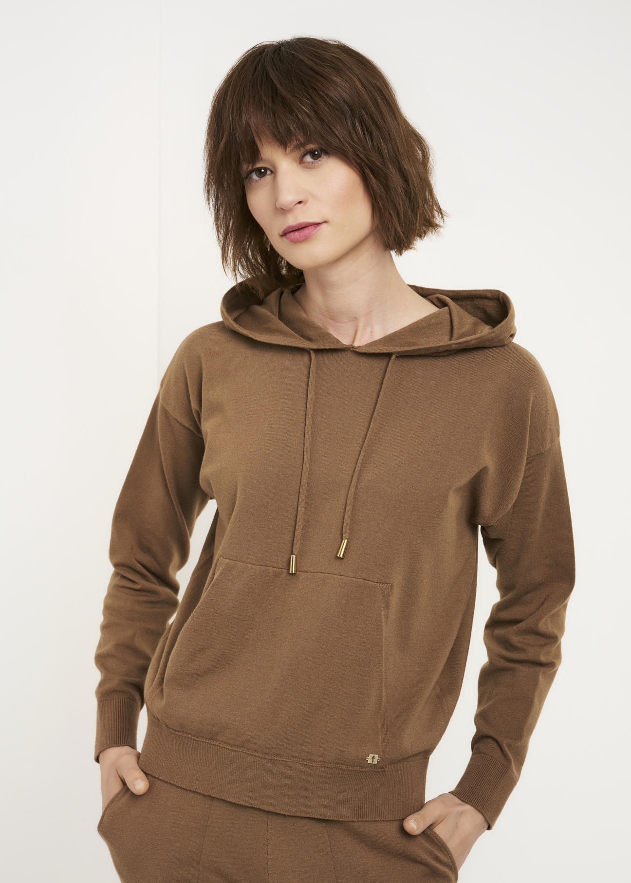 Beige women's kangaroo sweatshirt BLZDT-0080-81(Z22)-01