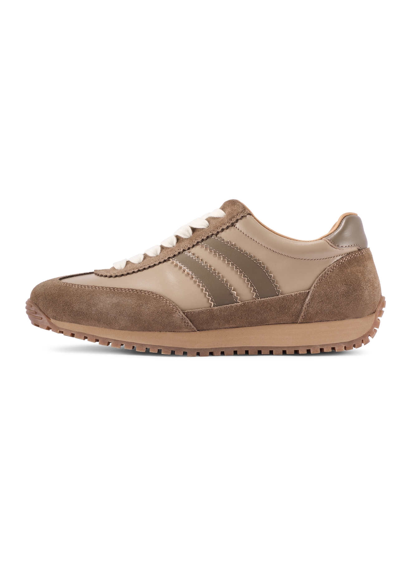 Light brown leather sports shoes BUTYM-0527-1K(W26), side view of the product on a white background.