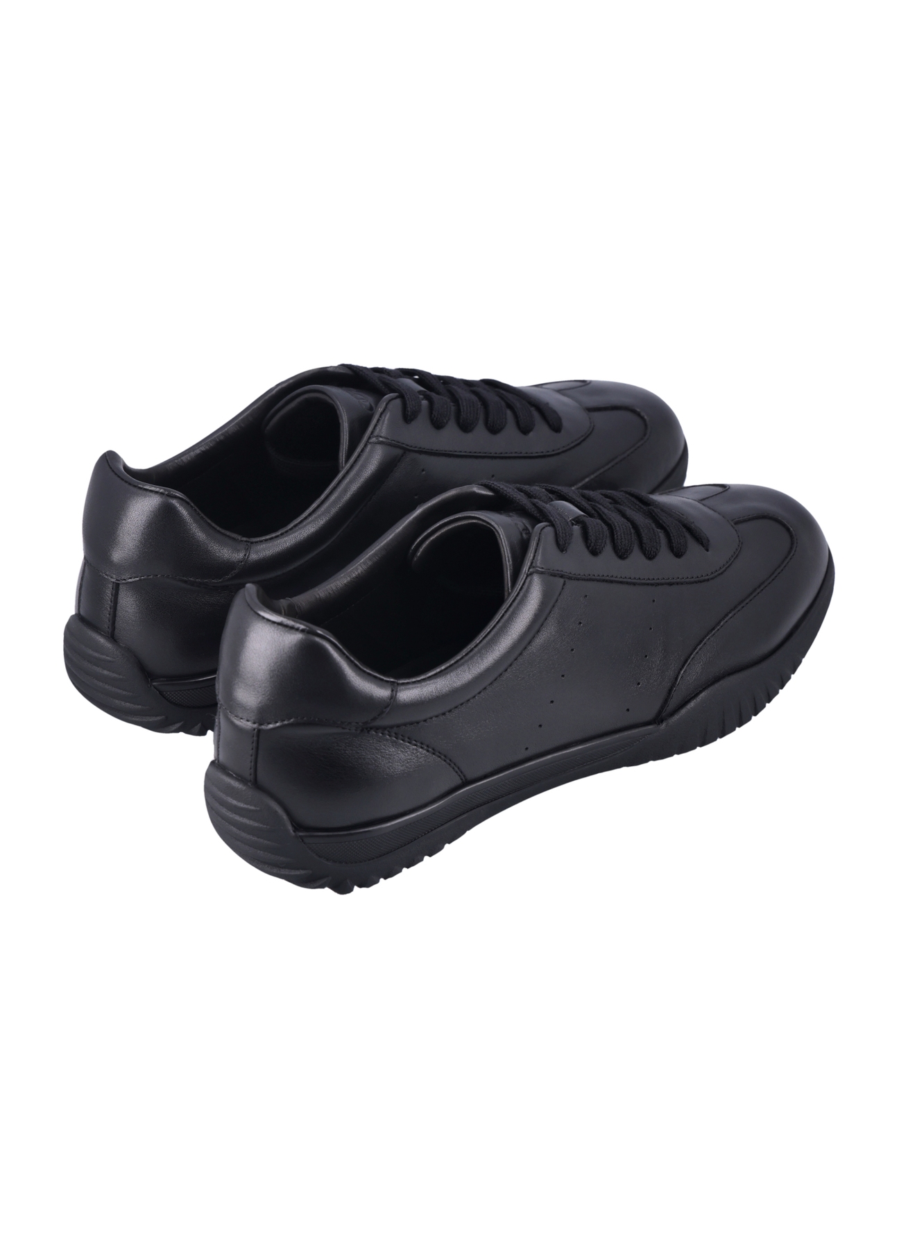 Black leather men's sports shoes BUTYM-0560-99(Z26), product view from the back on a white background.