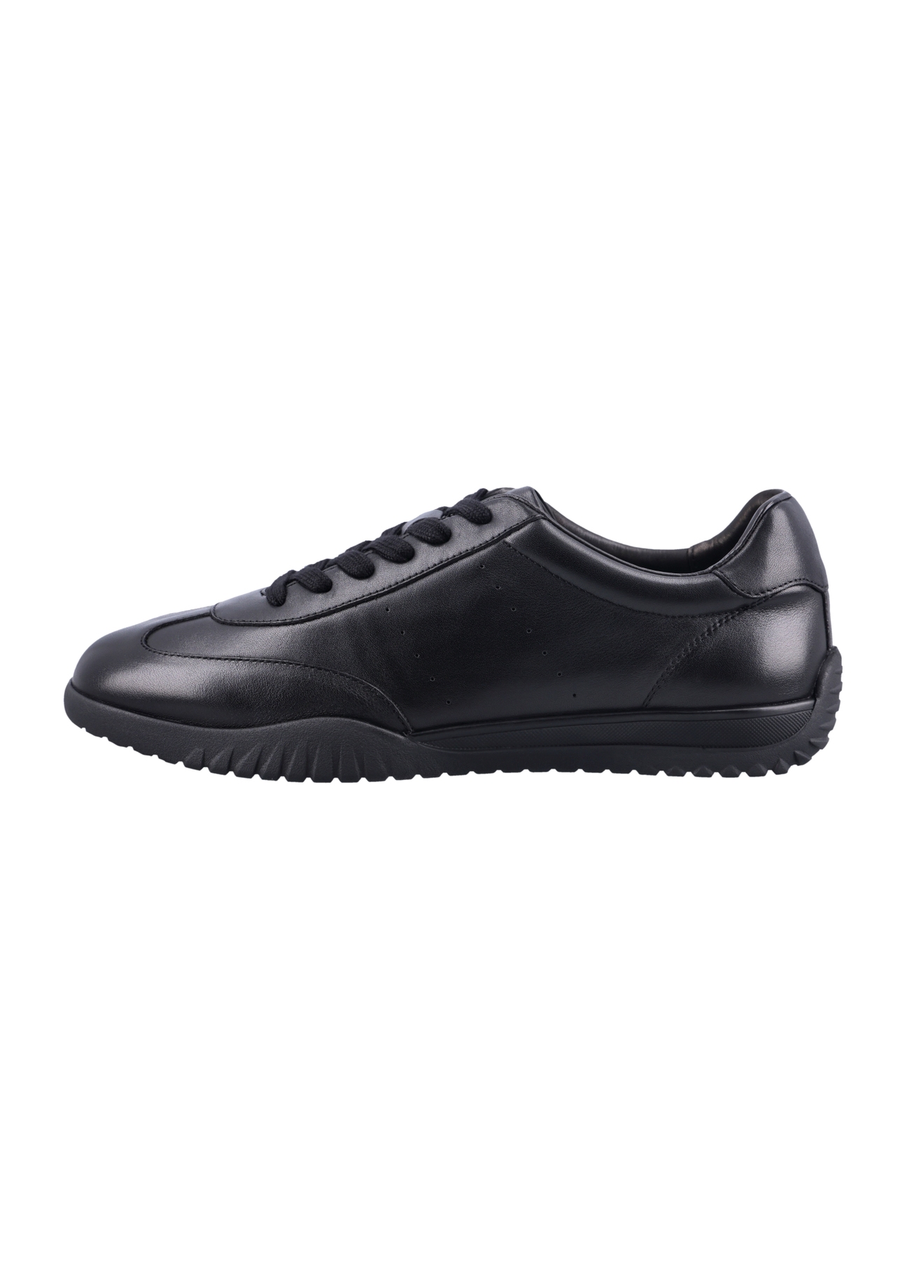Black leather men's sports shoes BUTYM-0560-99(Z26), side view of the product on a white background.