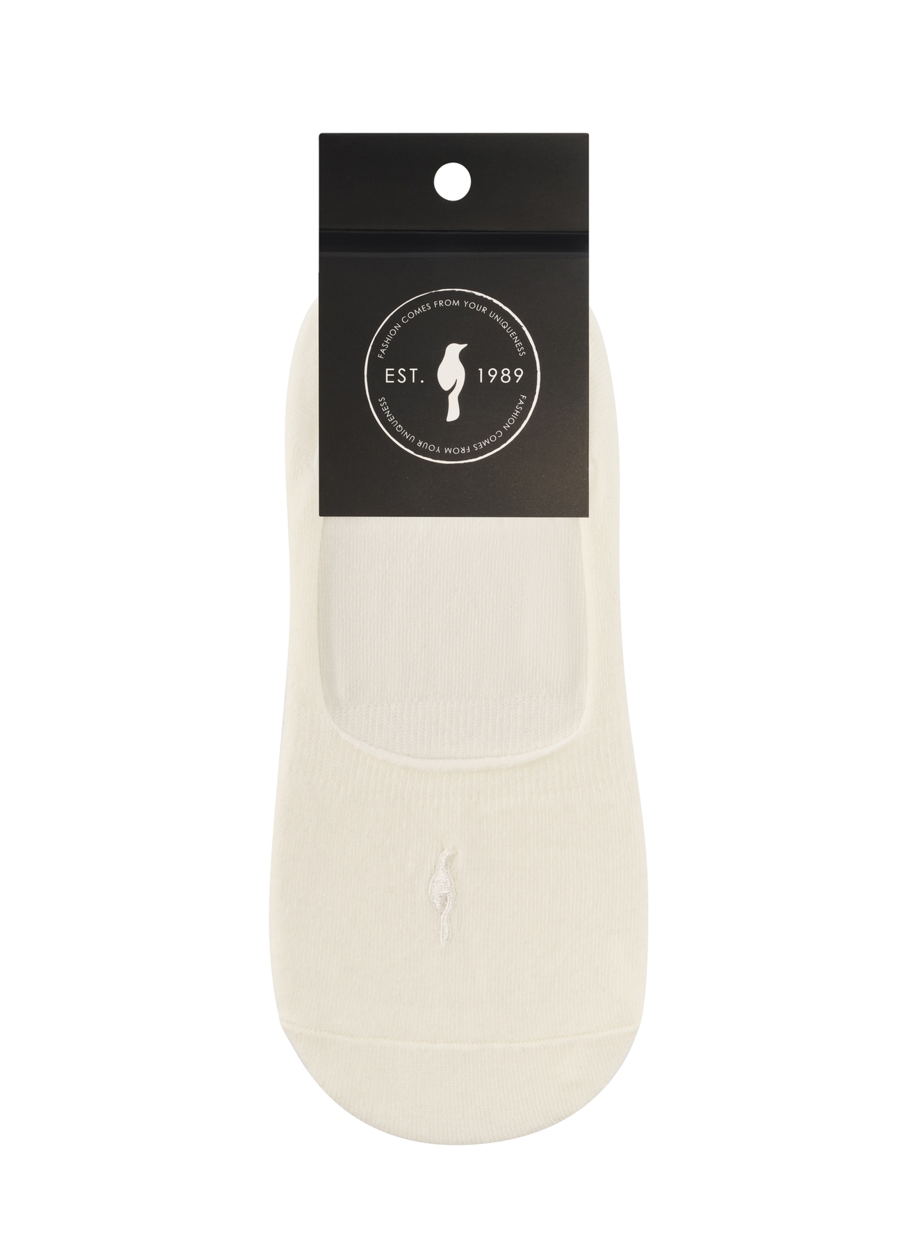 Cream women's ankle socks SKADT-0052B-0B(W26), front view of the product in the packaging on a white background.