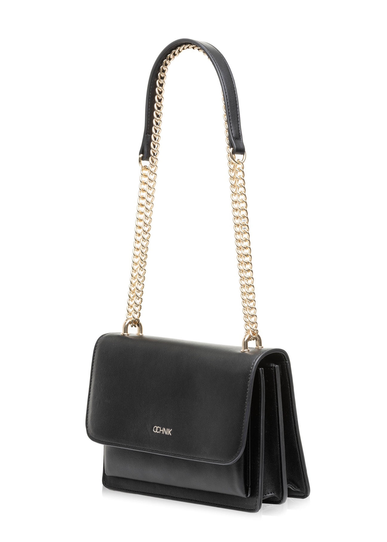 Black women's handbag on a chain TOREC-1100-99(Z25), diagonal view of the product on a white background.