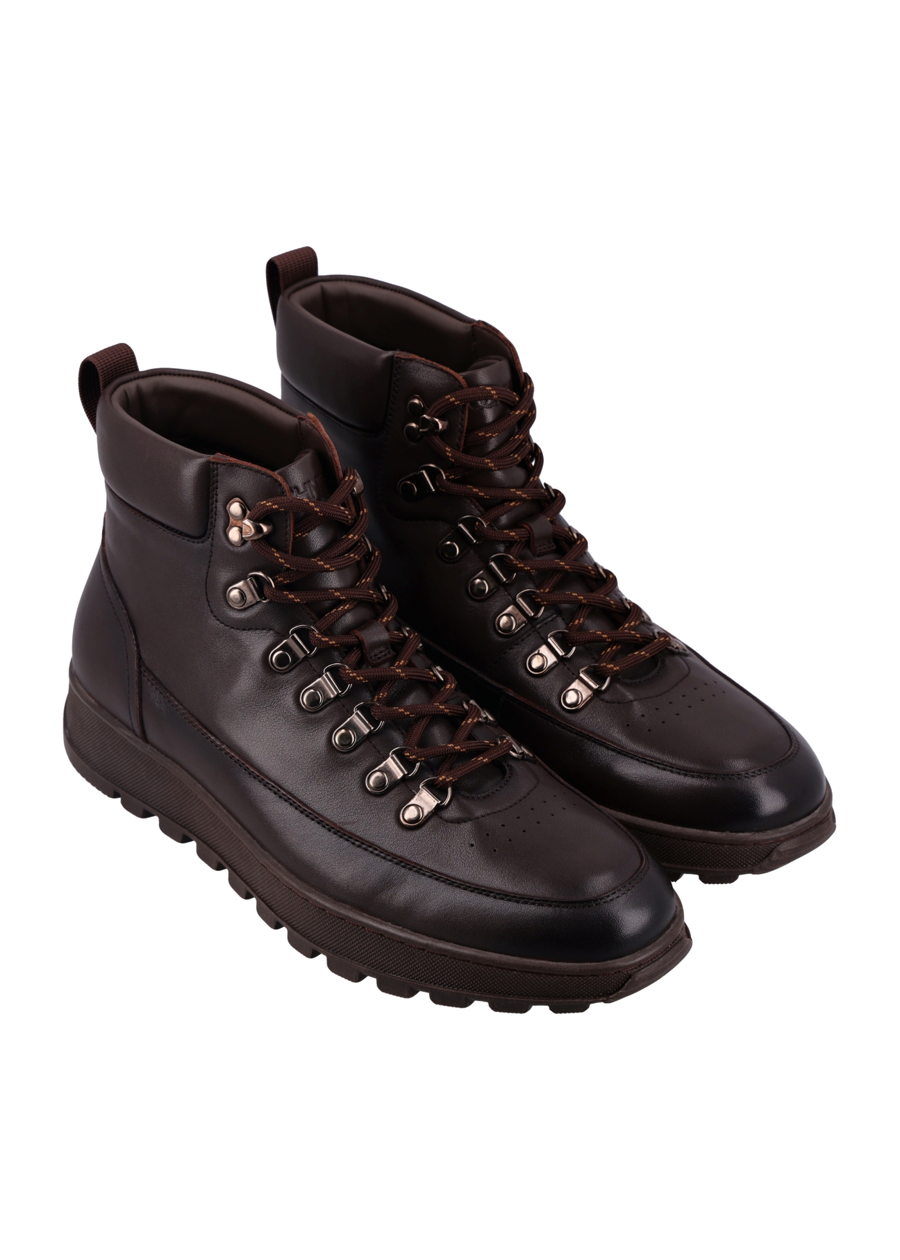 Dark brown men's ankle boots BUTYM-0562-1I(Z26), diagonal product view on white background.