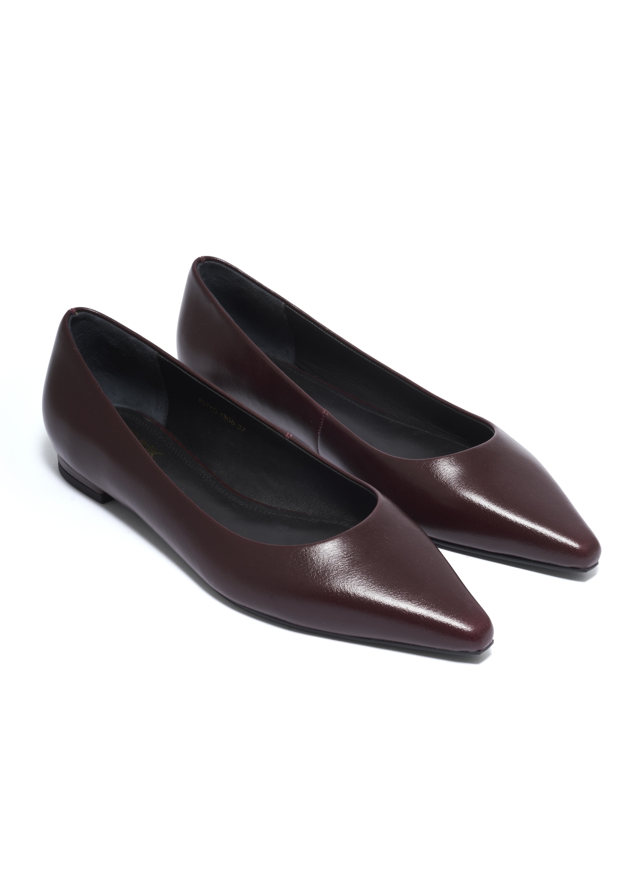 Women's leather burgundy ballet flats BUTYD-1308-4E(Z26), diagonal product view on a white background.
