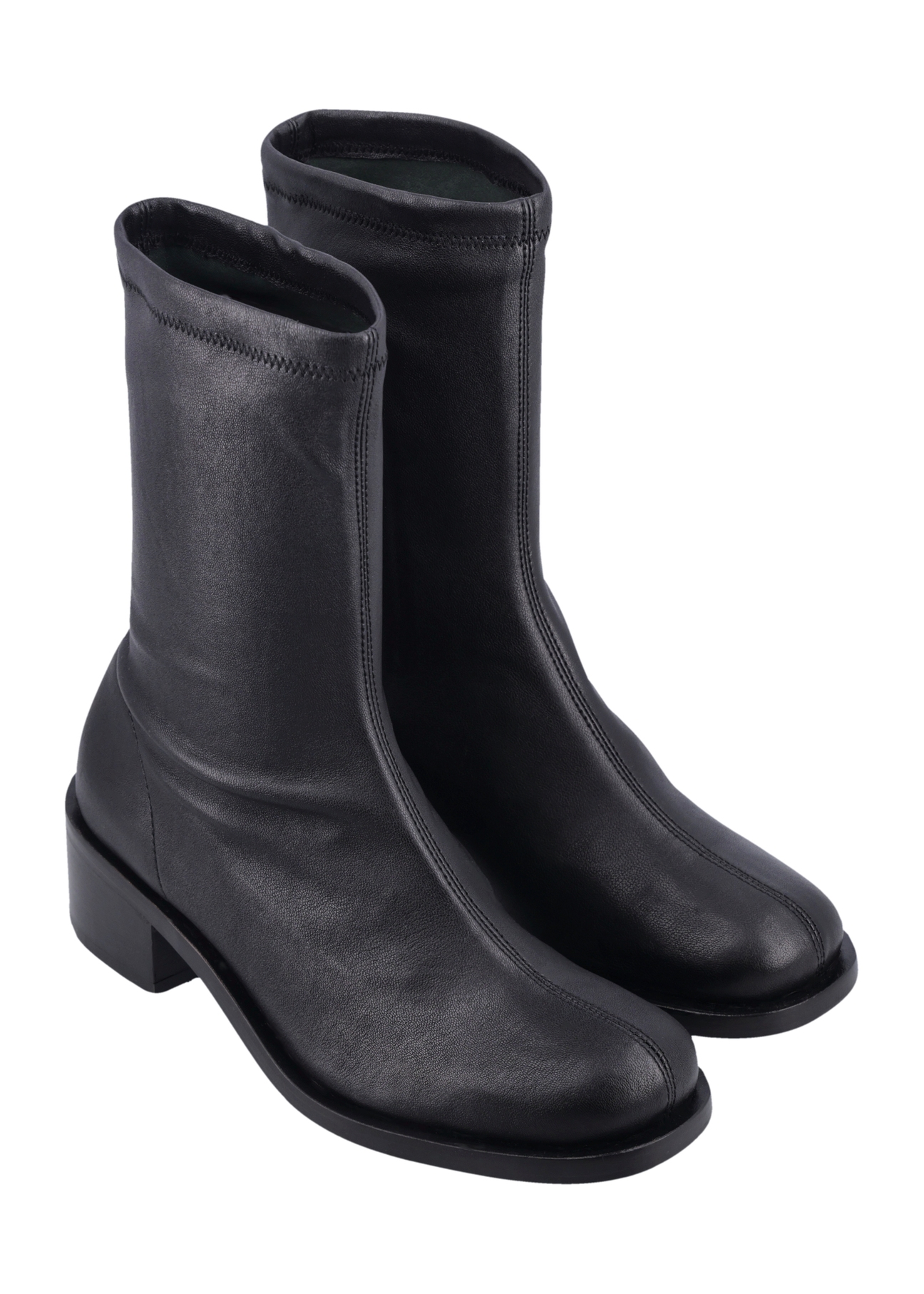 Black leather women's ankle boots BUTYD-1360-99(Z26), diagonal product view on a white background.