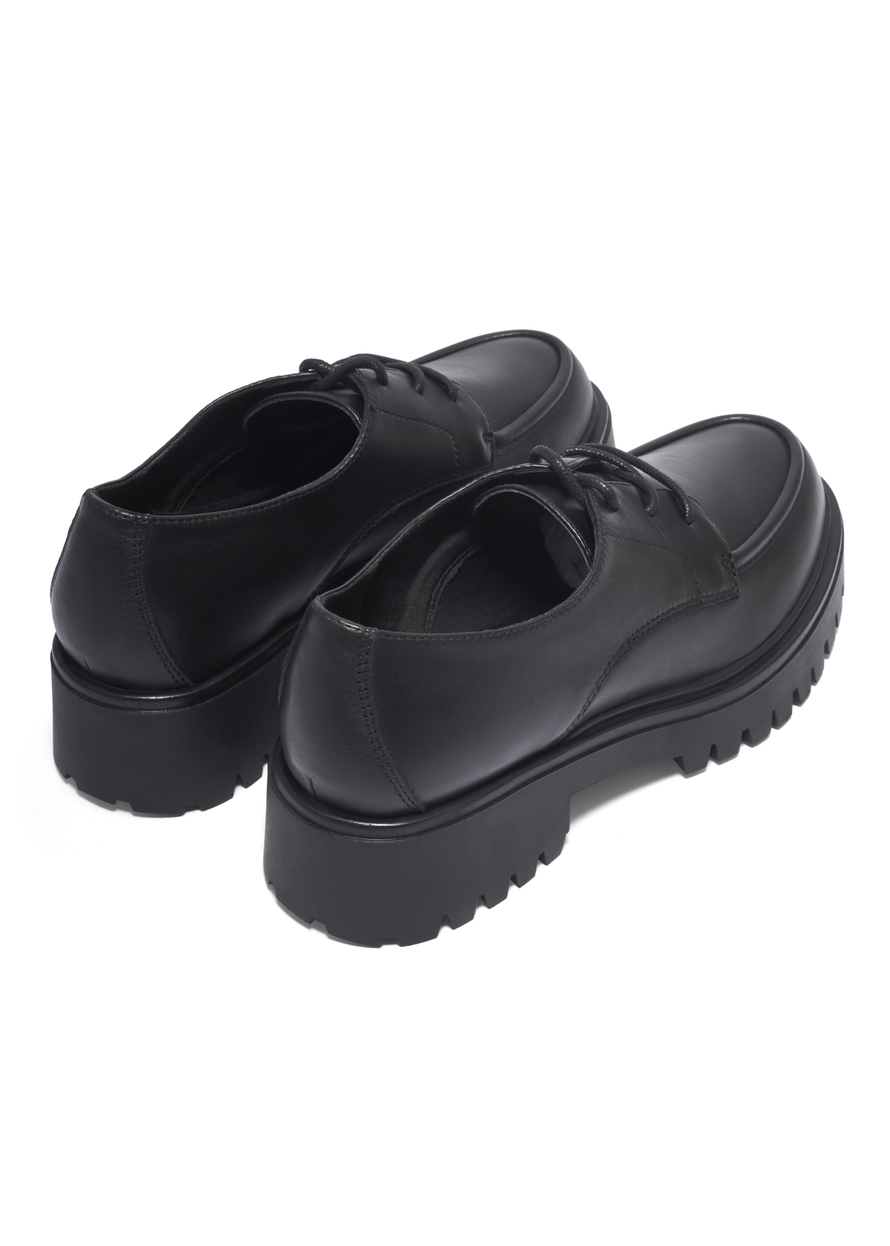 Black leather women's shoes BUTYD-1310-99(Z26), product view from the back on a white background.