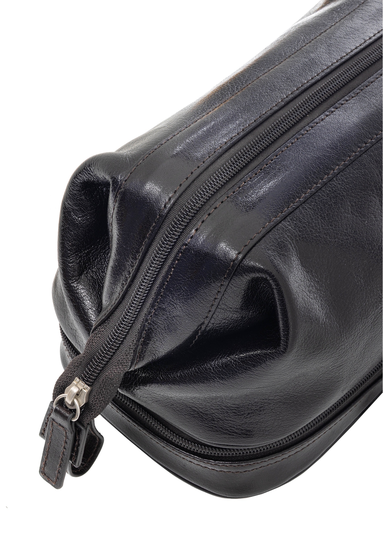 Men's glossy cosmetic bag TORMS-0479-99(Z25), close-up of the product detail on a white background.