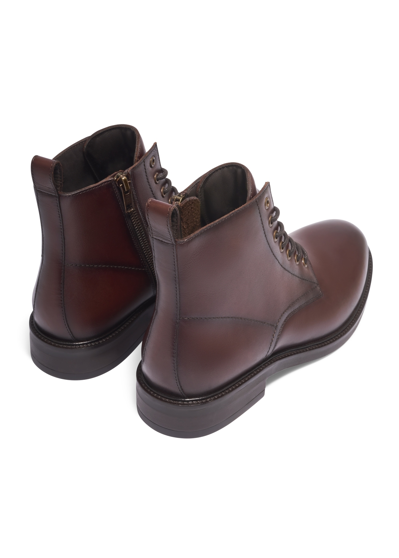 Dark brown men's leather ankle boots BUTYM-0580-1I(Z26), product view from the back on a white background.