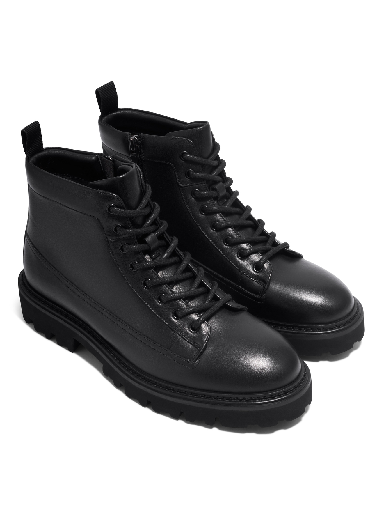 Black men's leather ankle boots BUTYM-0555-99(Z26), diagonal product view on a white background.