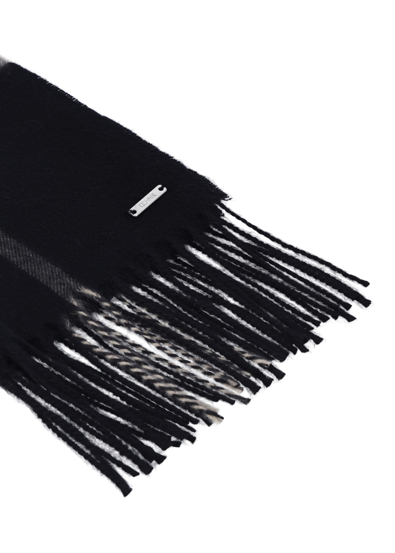 Grey women's plaid scarf SZADT-0100-9J(Z26), close-up of product detail on a white background.