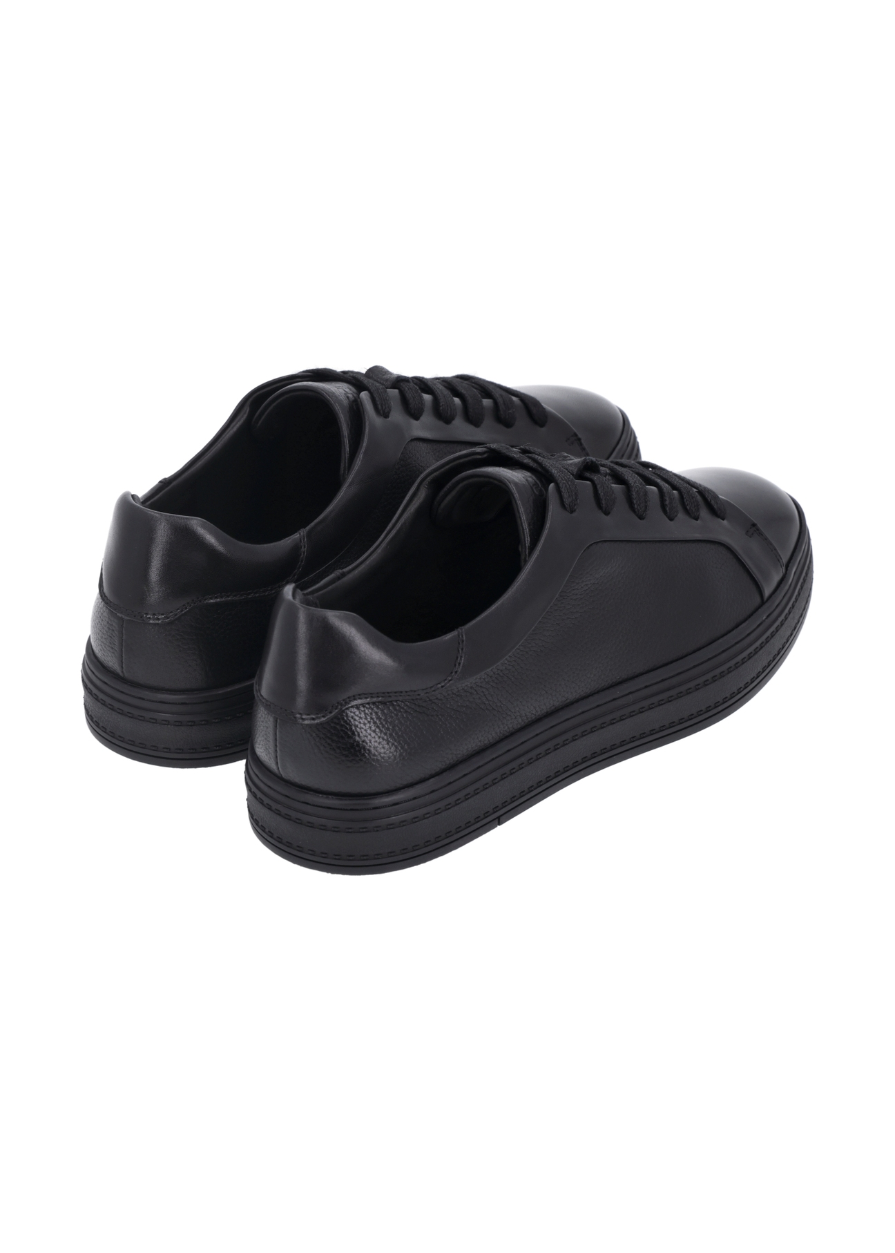 Black leather men's sports shoes BUTYM-0571-99(Z26), product view from the back on a light background.