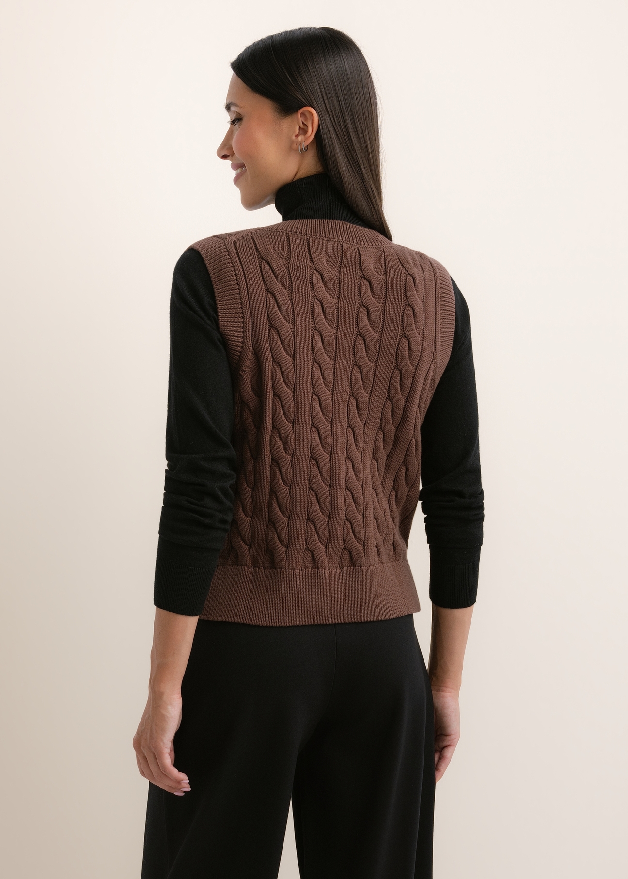 Brown women's cotton vest SWEDT-0282-1H(Z26), back view of the product on the model. Half of the silhouette visible.
