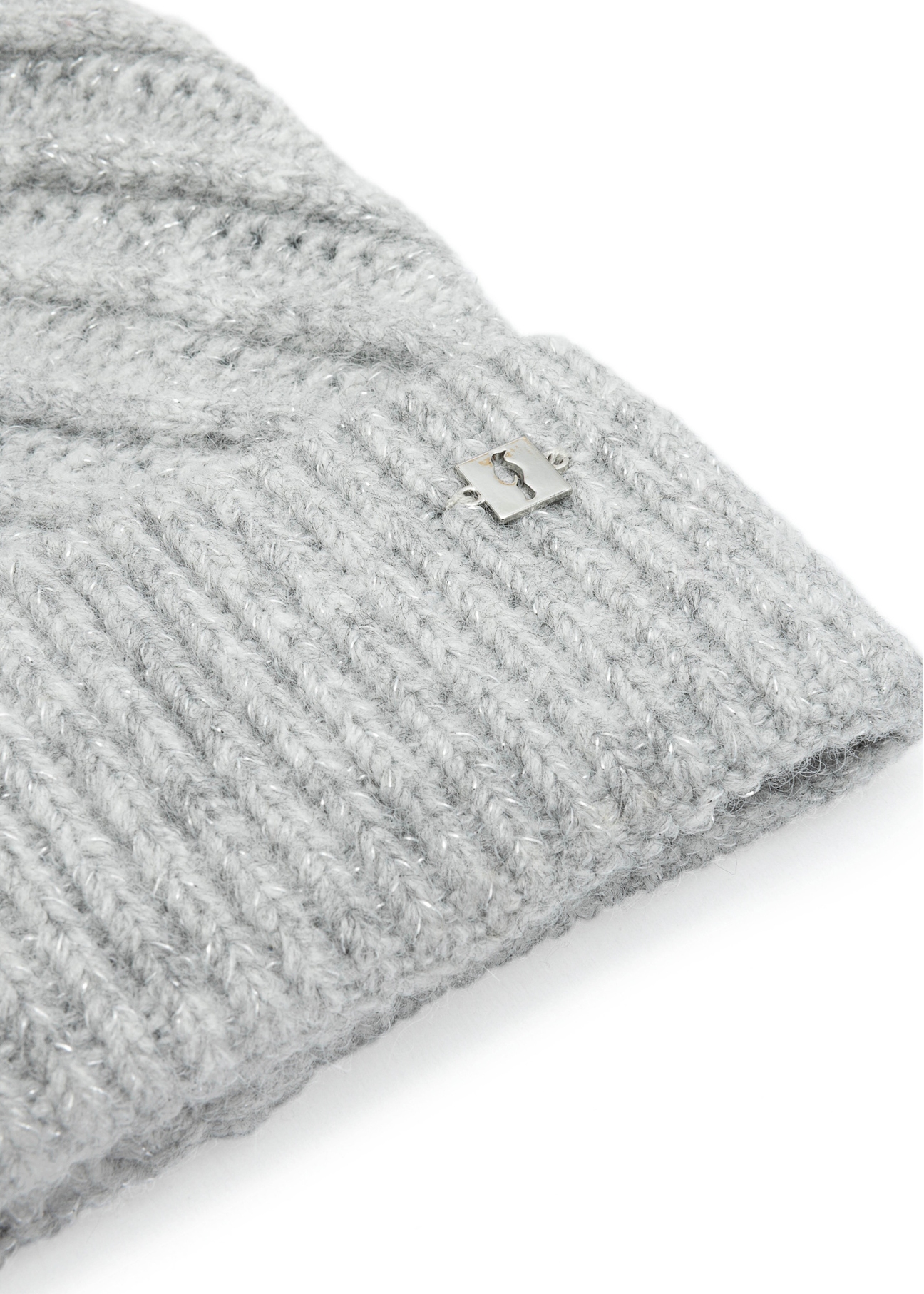 Gray women's hat with pompom CZADT-0219-91(Z25), close-up of the product detail on a white background.