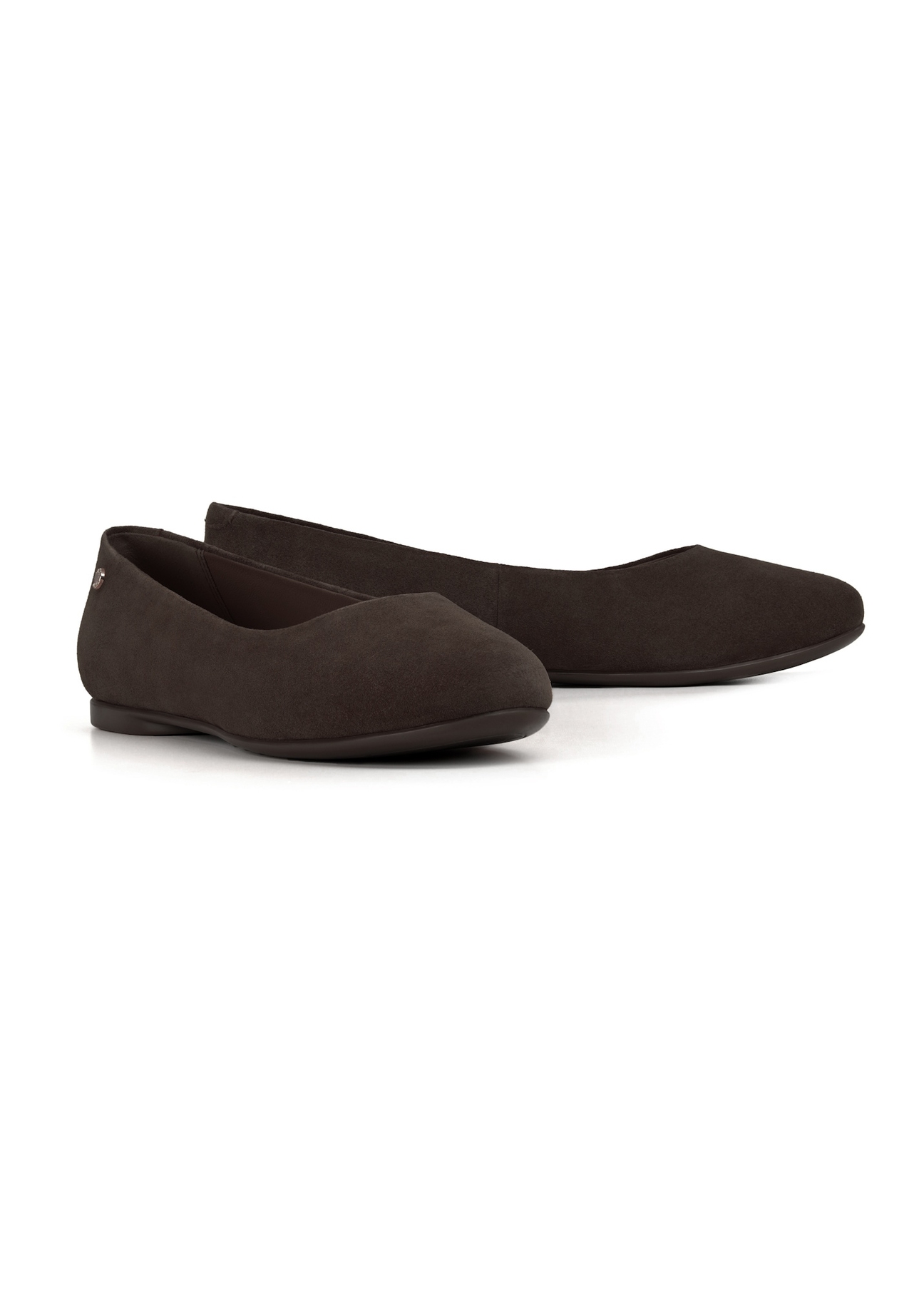 Women's suede ballet flats in brown color BUTYD-1247-1I(W26), diagonal product view on a white background.
