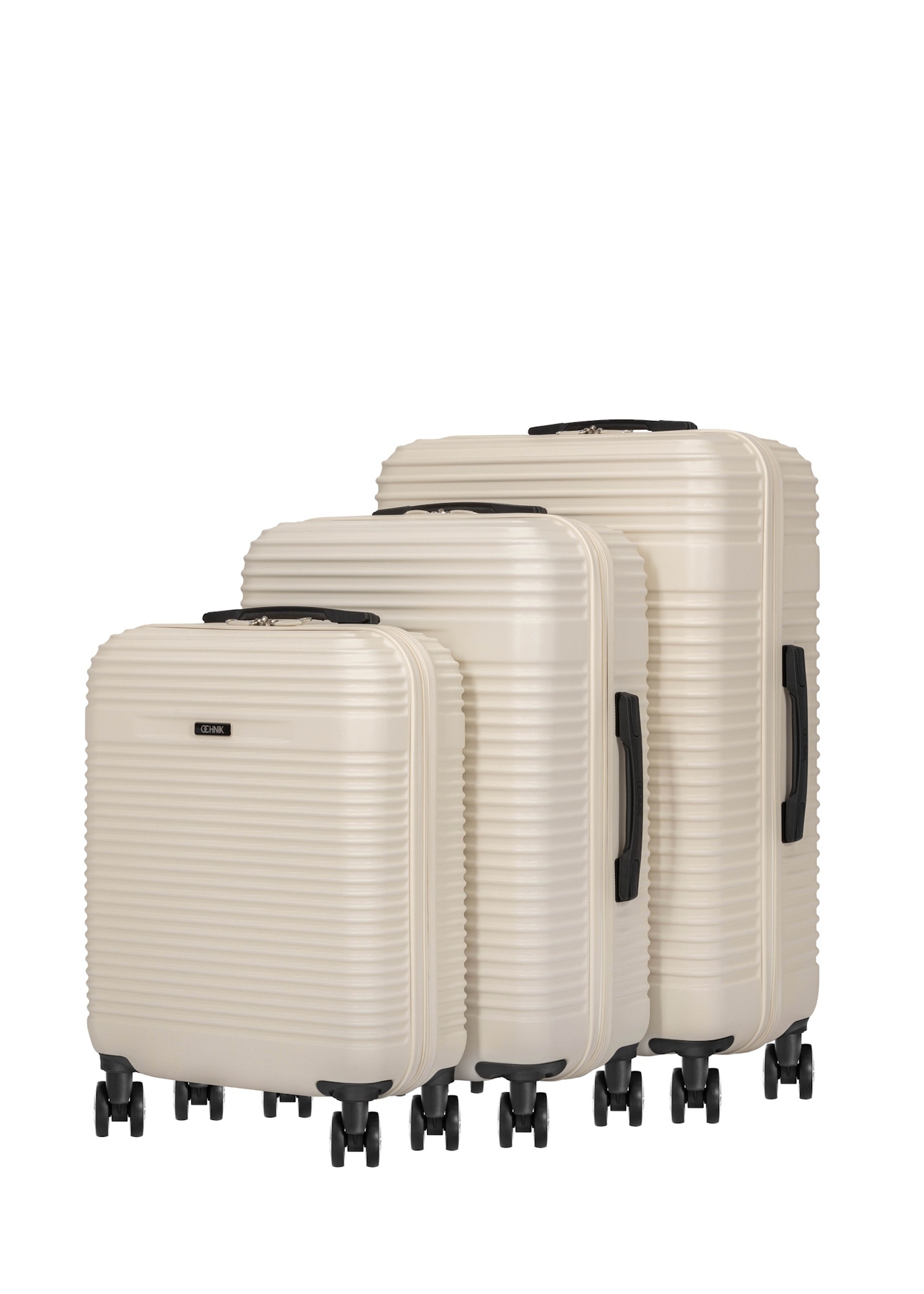 Set of 19'/24'/28' wheeled suitcases WALAB-0040-0C(W26), diagonal product view on white background.
