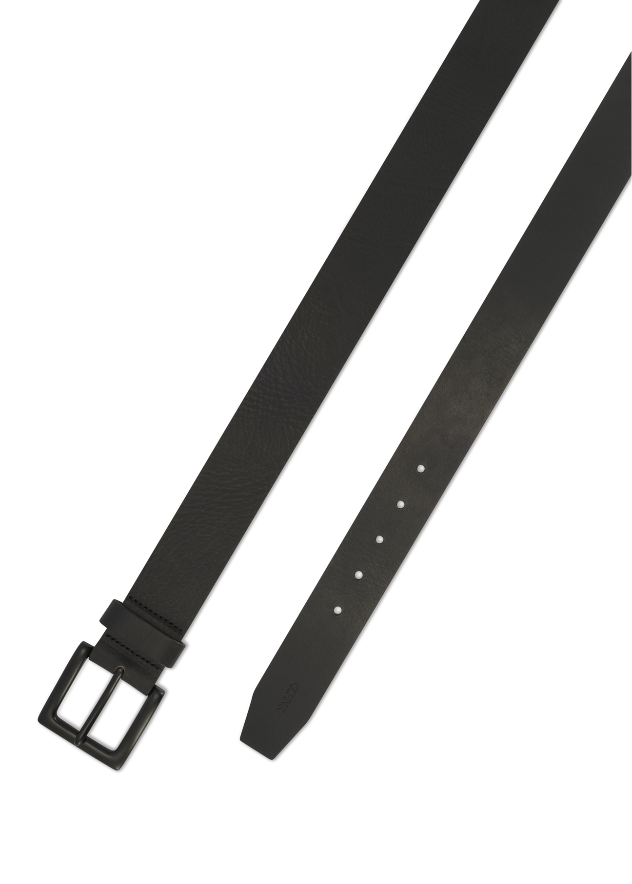 Black men's leather belt PASMS-0271-99(Z25), close-up of the product clasp, view on a white background.