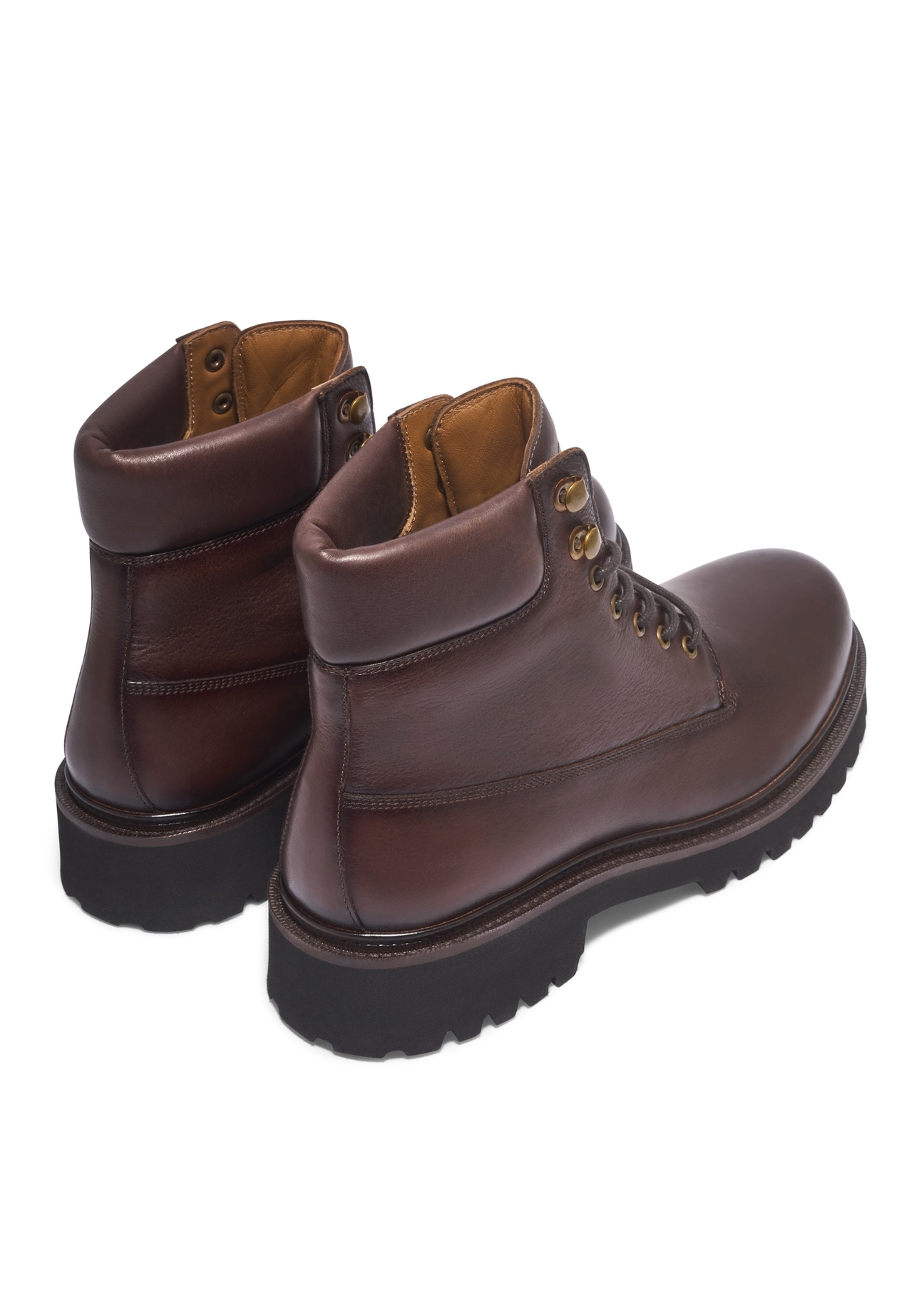 Dark brown men's leather ankle boots BUTYM-0579-1I(Z26), product view from the back on a white background.