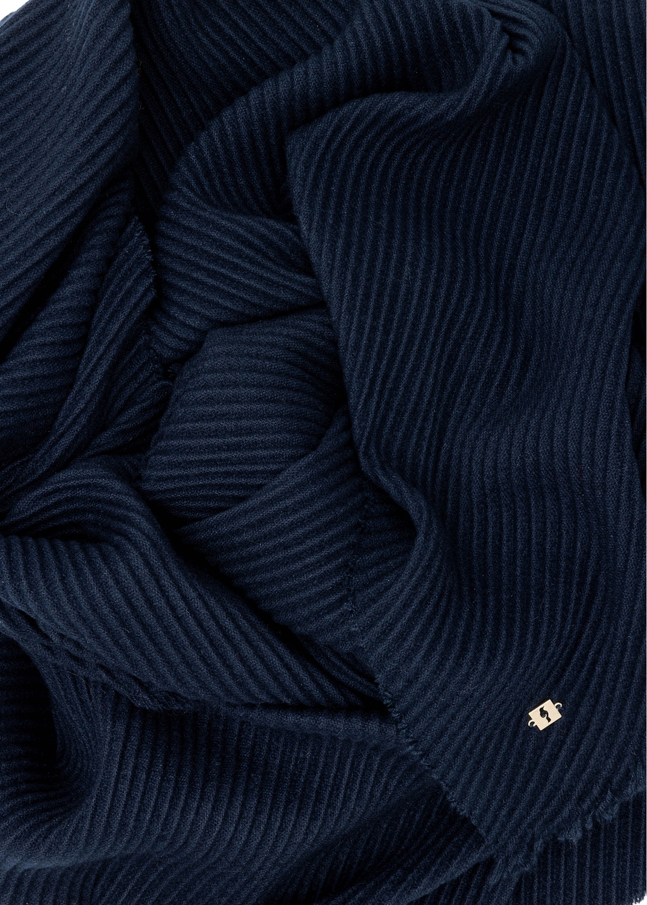 Light navy blue women's scarf SZADT-0179A-69(Z25), close-up of the product structure.