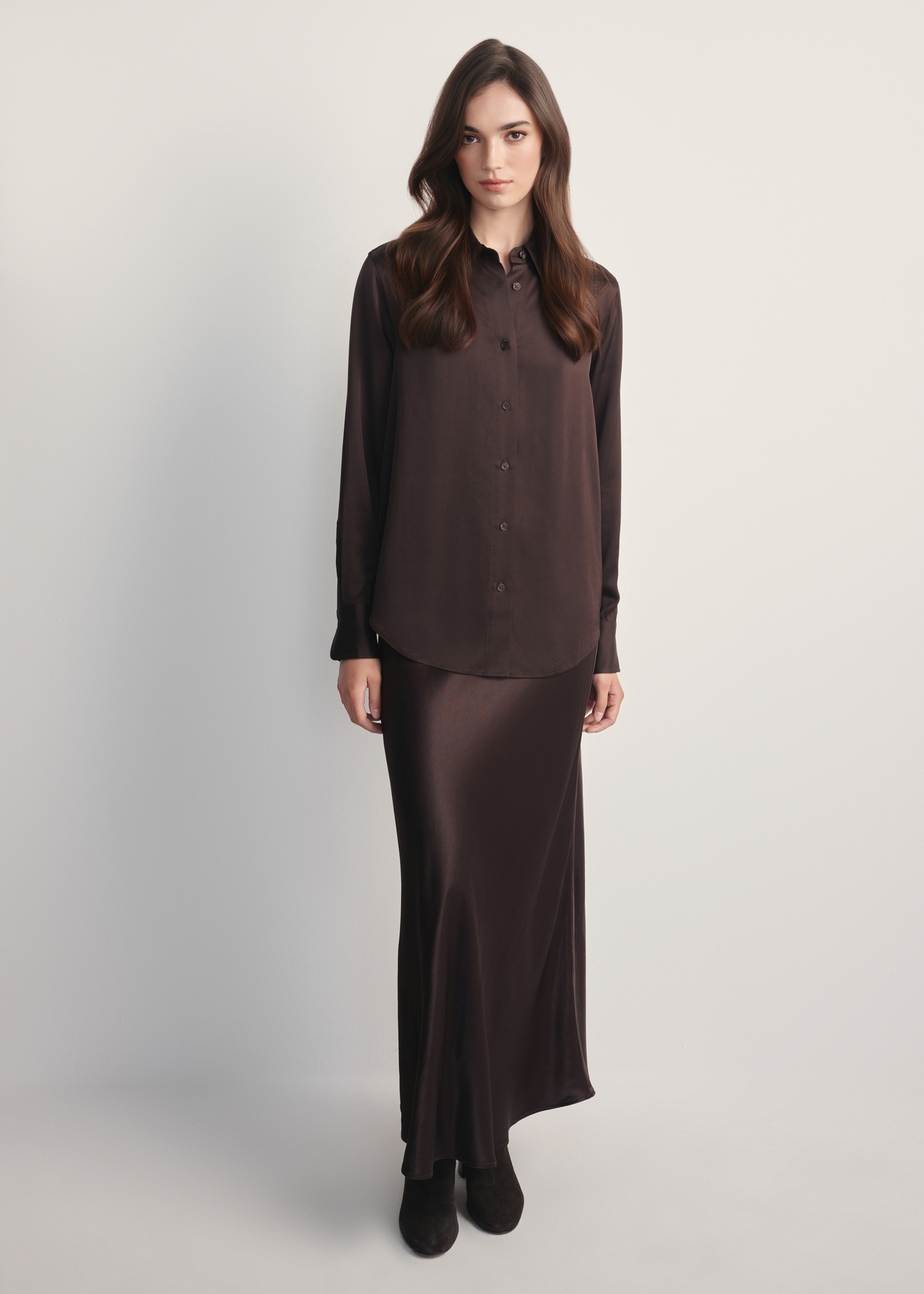 Chocolate women's shirt KOSDT-0172-90(Z25), front view of the product on the model. Full body visible.