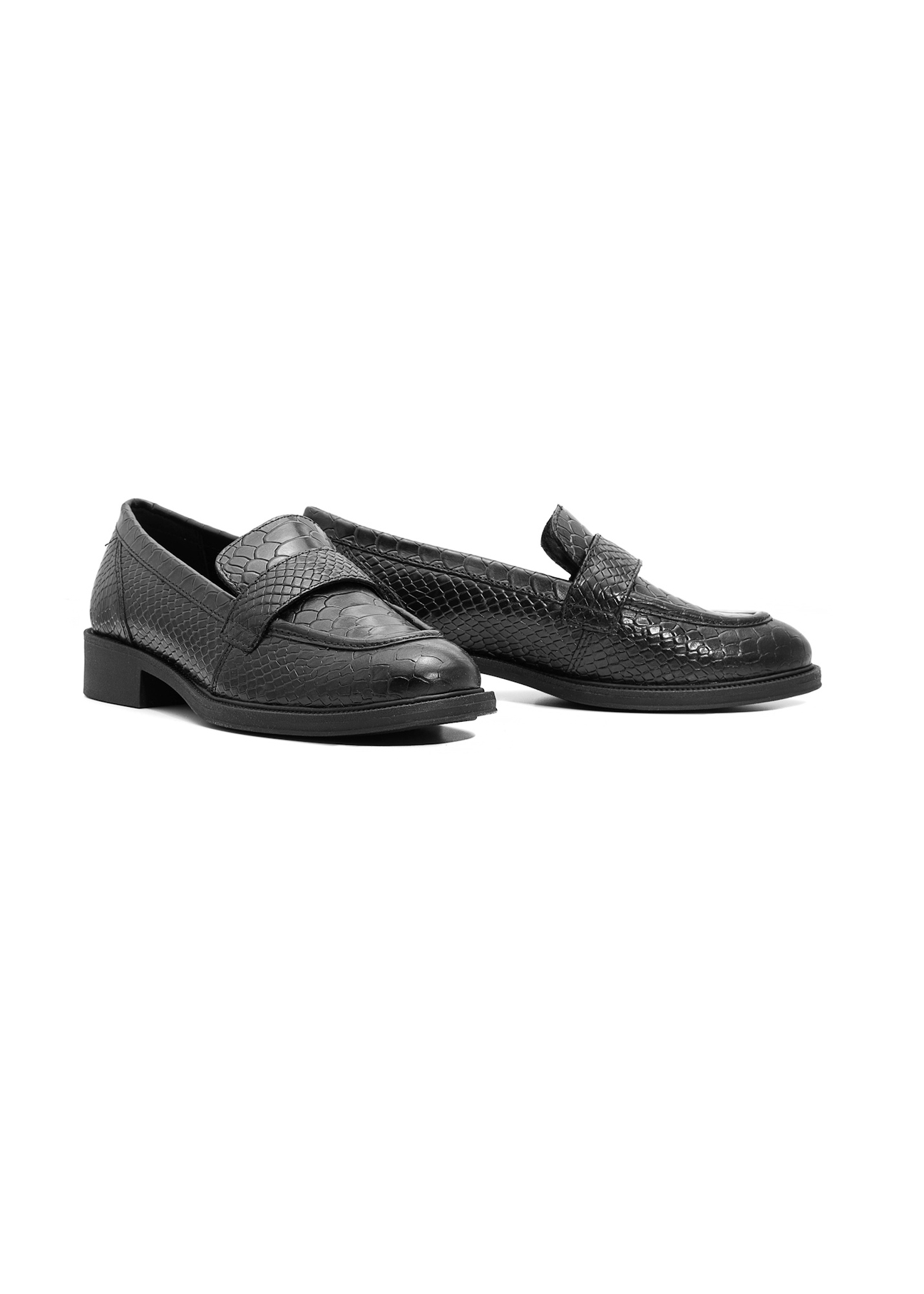Black leather women's croco moccasins BUTYD-1198-99(Z25), diagonal product view on white background.