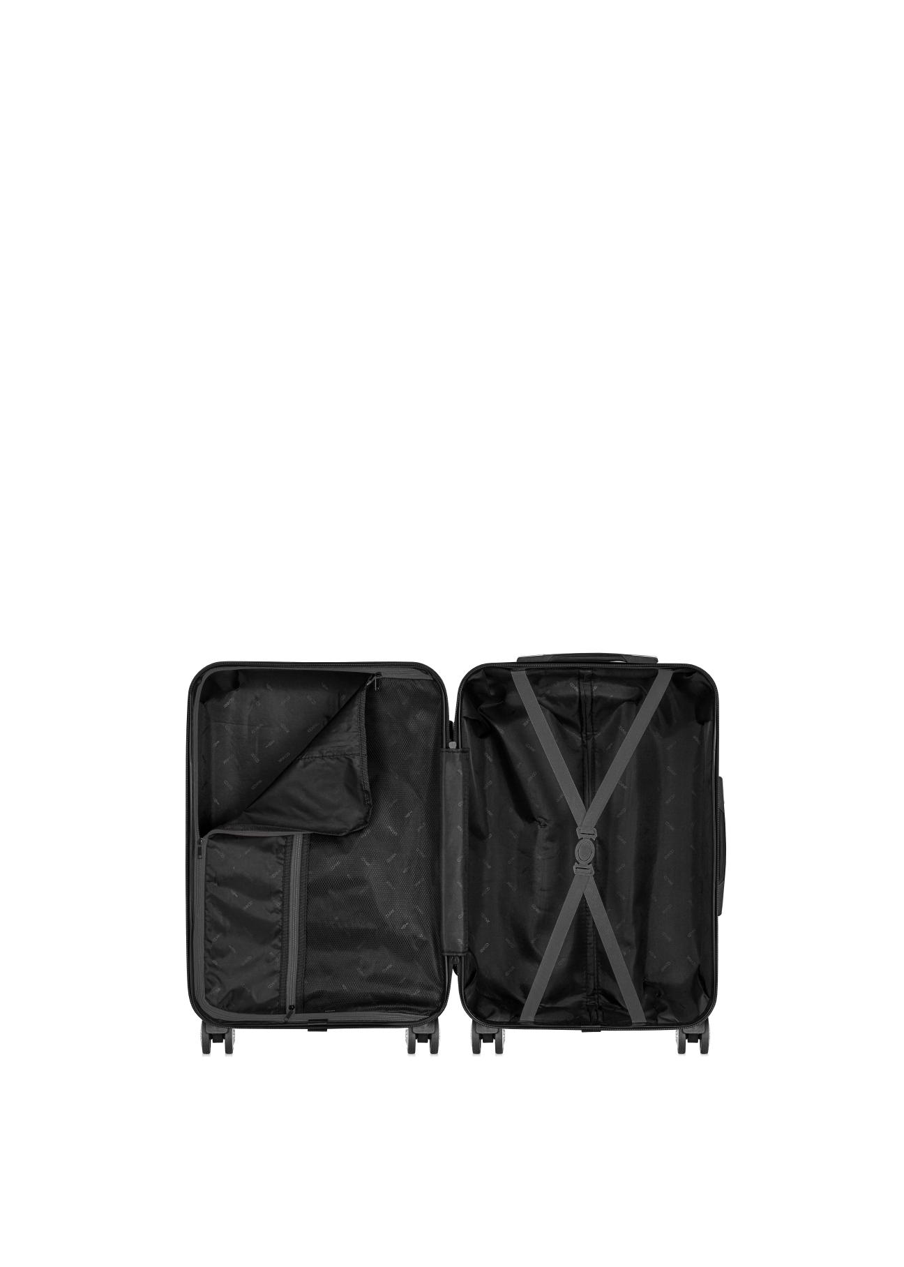 Medium suitcase on wheels WALAB-0053-31-24(W24)-04