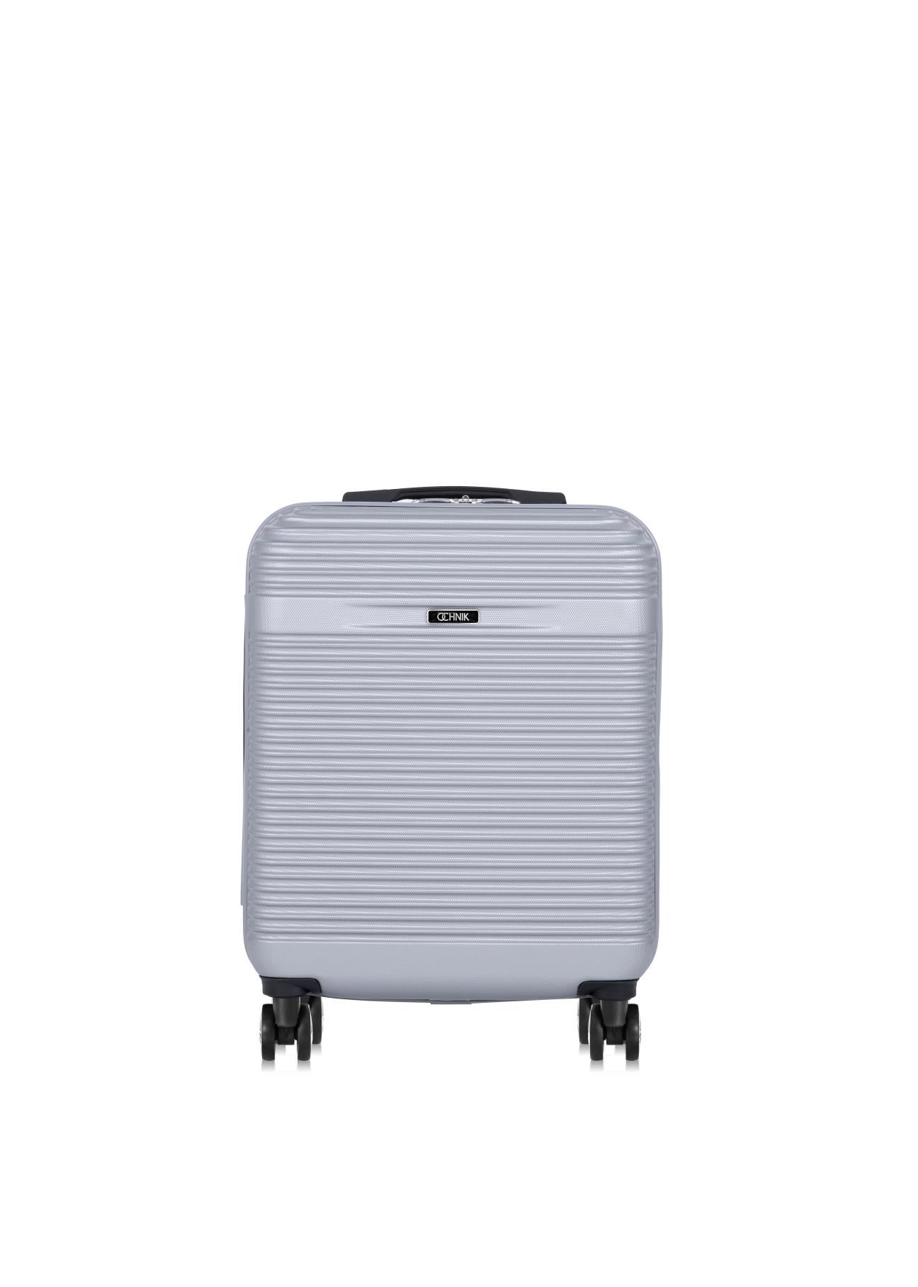 Small suitcase on wheels WALAB-0040-91-19(W24)-01