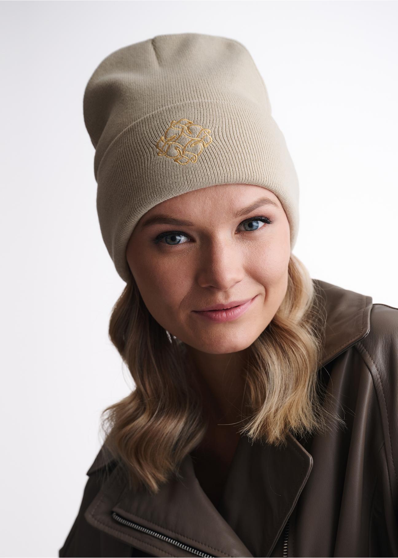 Women's cap CZADT-0079-81(Z22)-01