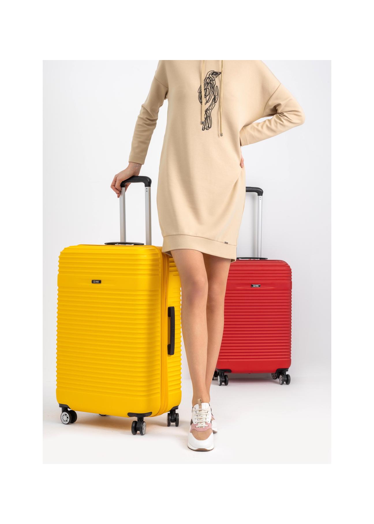 Medium suitcase on wheels WALAB-0040-21-24(W24)-08