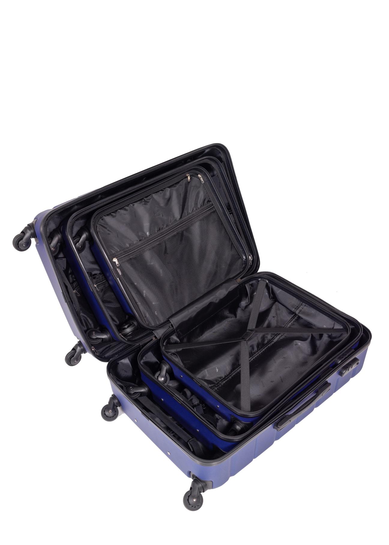 Small suitcase on wheels WALAB-0067-69-19(W24)-05