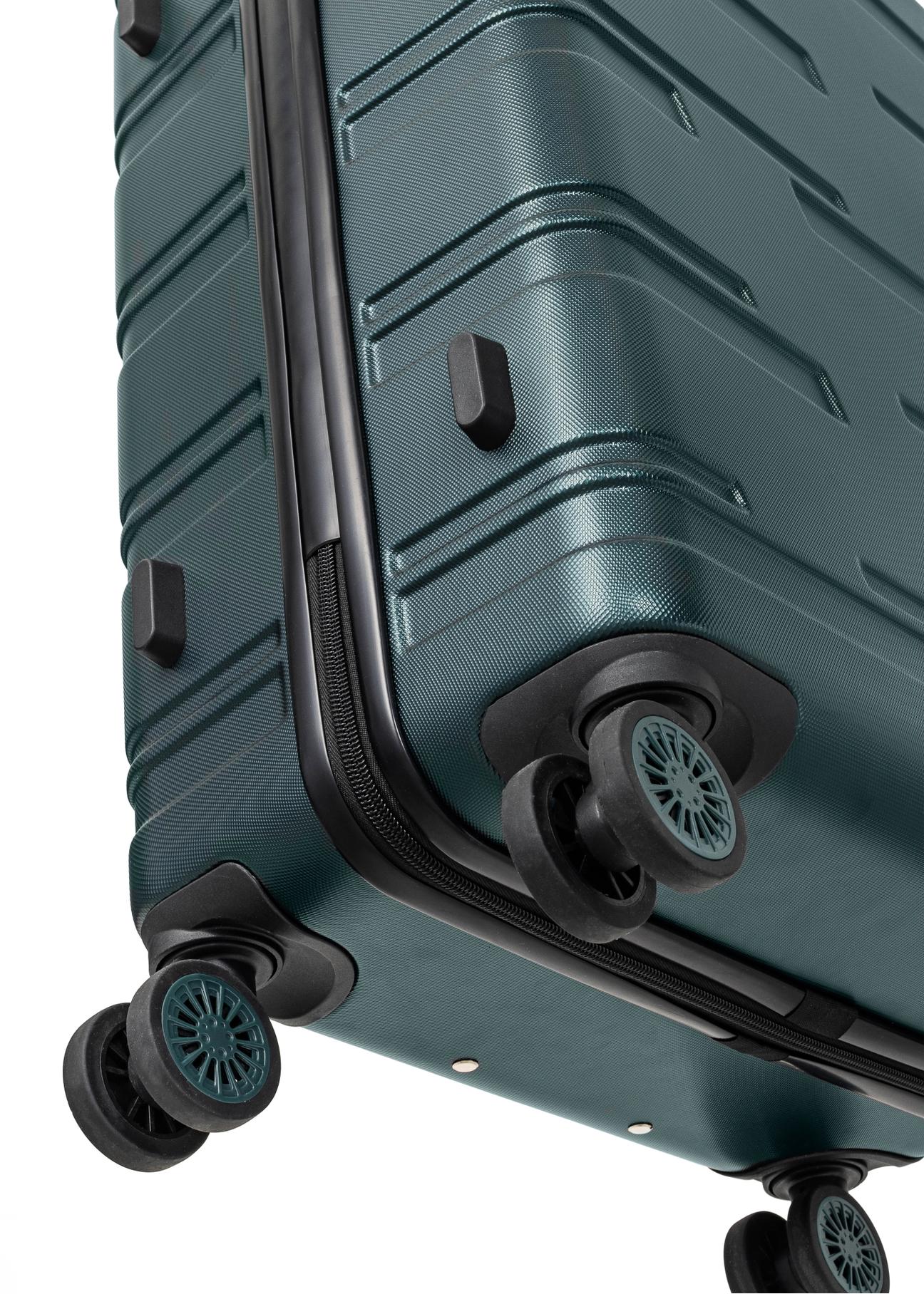 Medium suitcase on wheels WALAB-0070-54-24(W24)-05