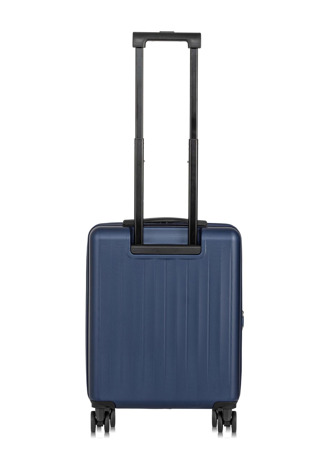 Small suitcase on wheels WALAB-0069-69-19(W24)-04