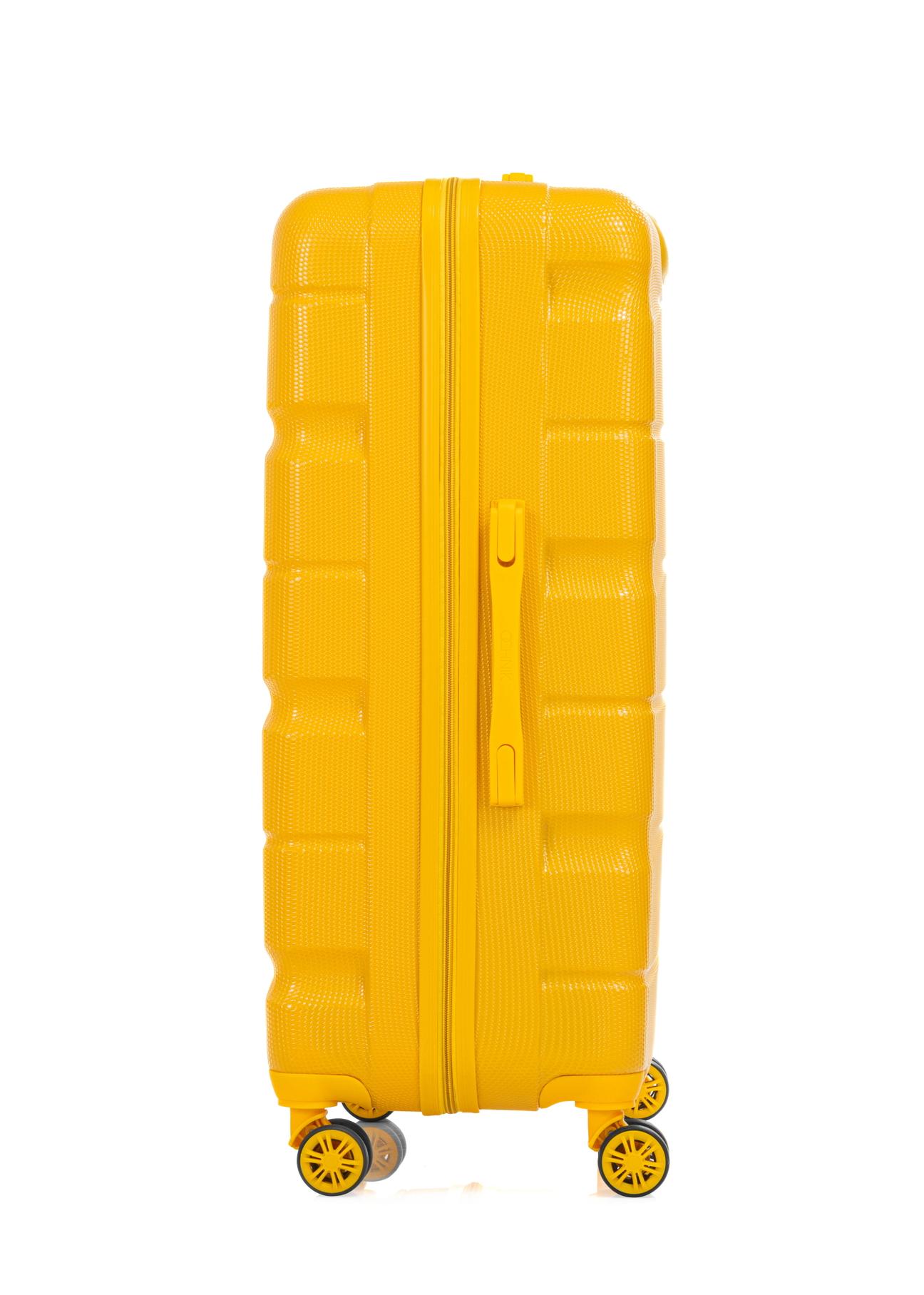 Set of suitcases on wheels 19'/24'/28' WALPC-0013-21(W24)-08