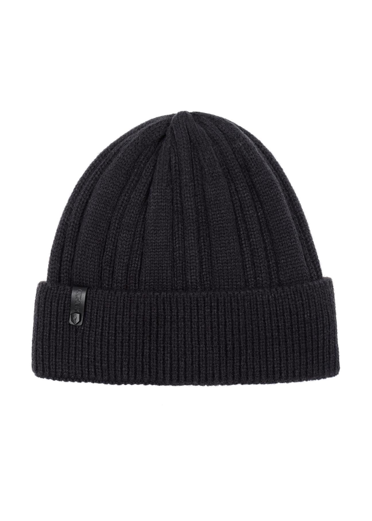 Men's navy blue winter cap CZAMT-0069-69(Z23)-02