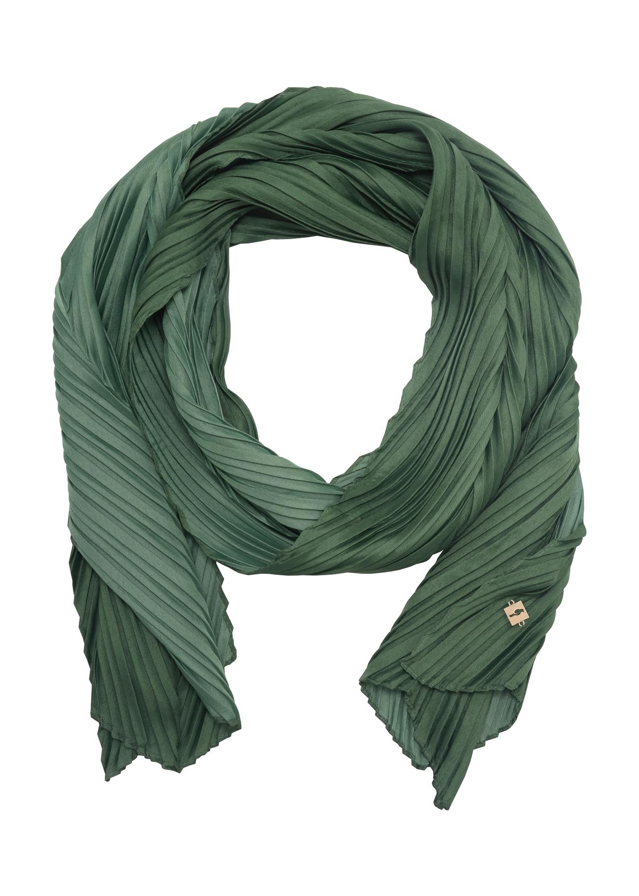 Green women's scarf with crease SZADT-0157-51(W23)-04