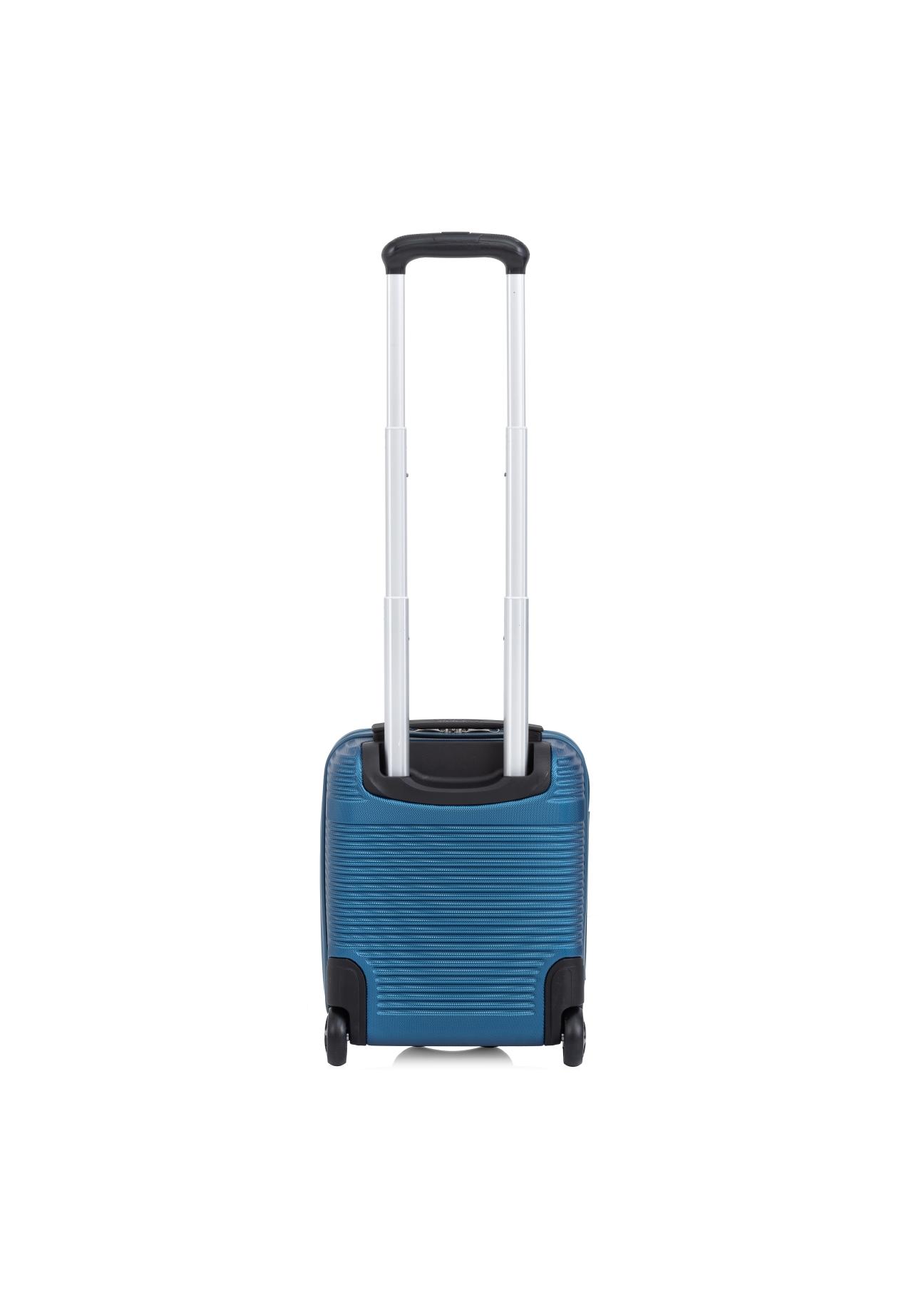 Cabin suitcase on wheels WALAB-0040-61-16(W24)-03