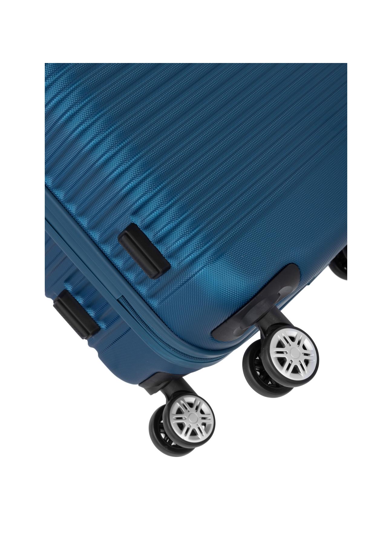 Medium suitcase on wheels WALAB-0040-61-24(W24)-05