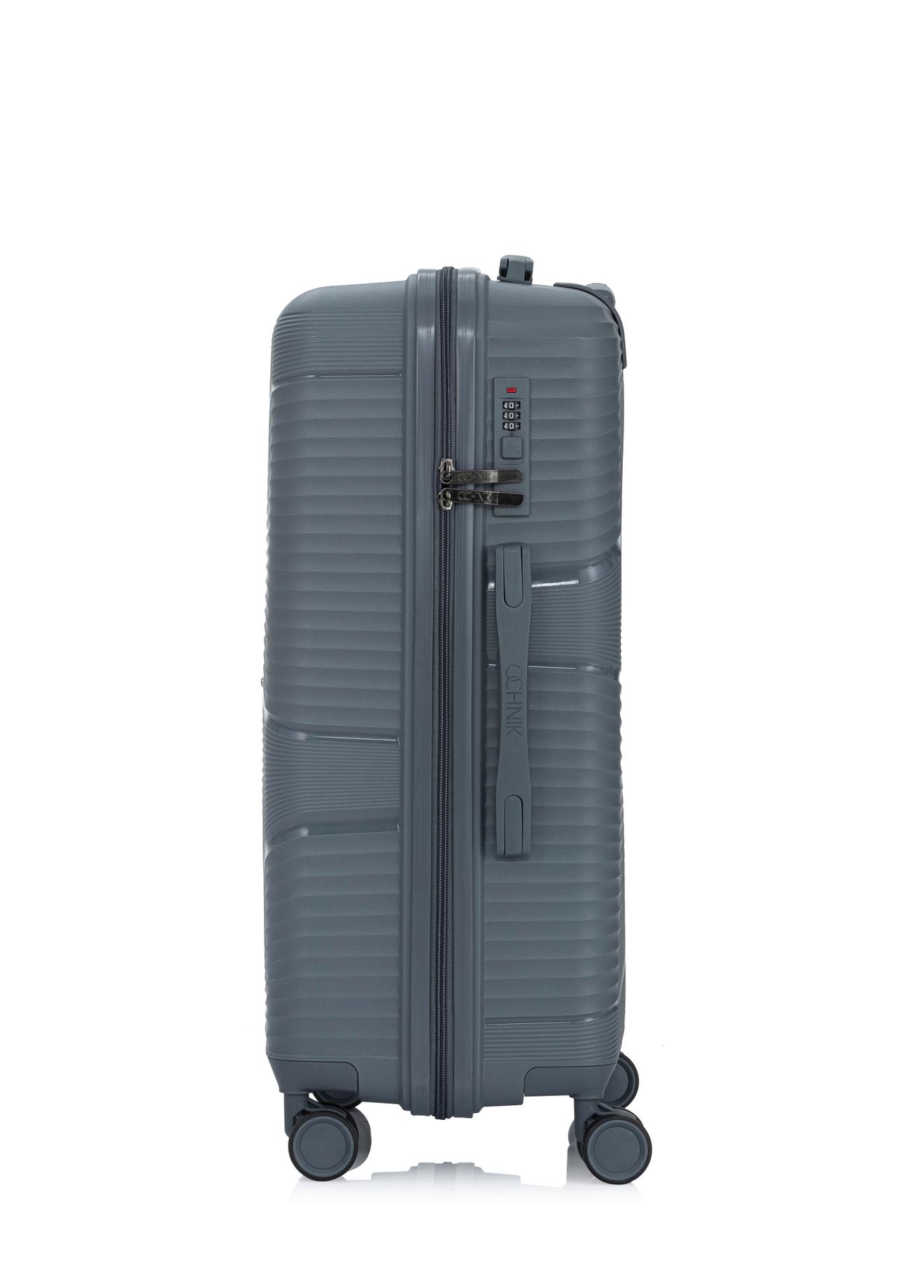 Medium suitcase on wheels WALPP-0021-91-24(W24)-02